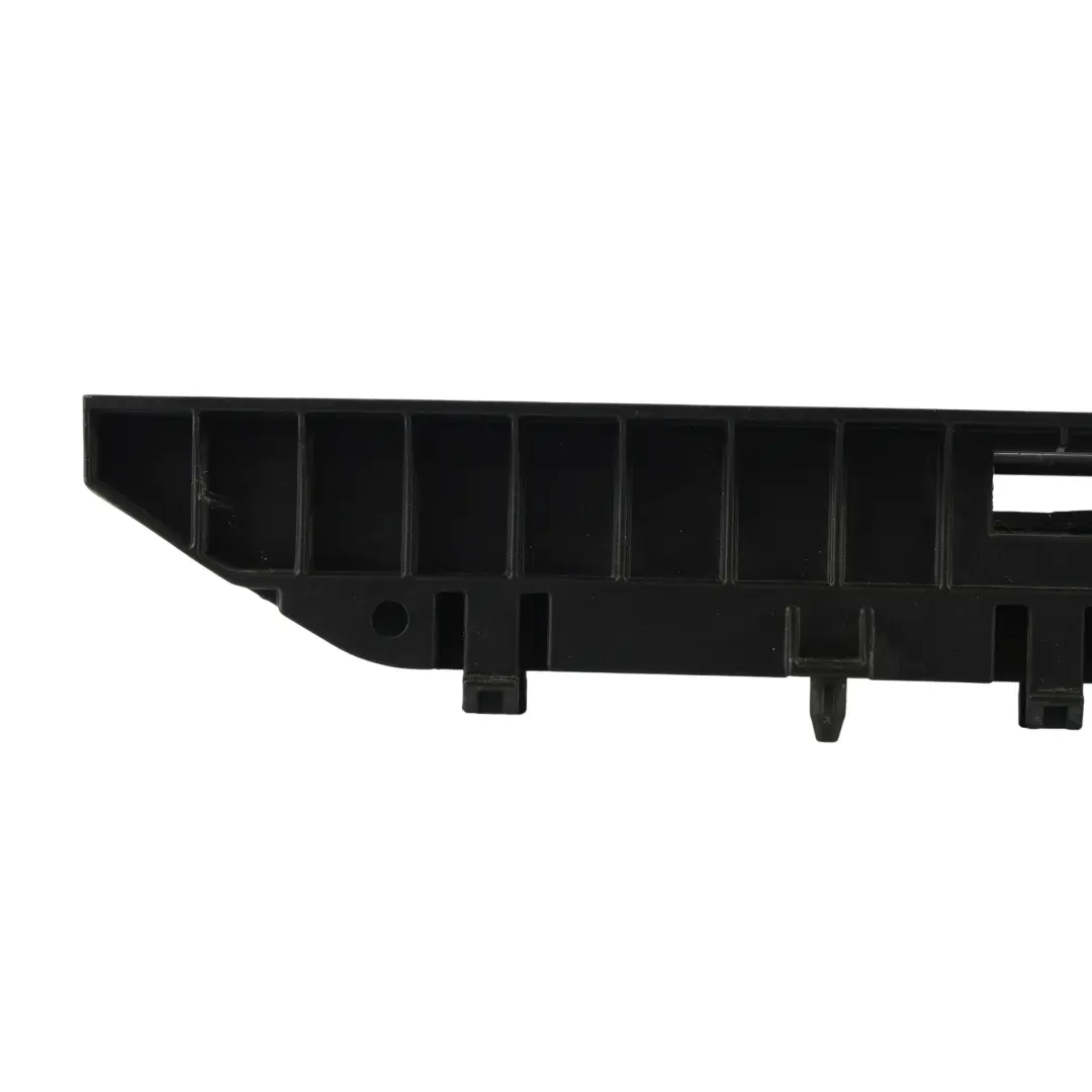 7L Support Plancher Coffre Bracket Holder pour Volkswagen Touareg à propos du numéro de pièce 7L6864225B Volkswagen Touareg 7L Support Plancher Coffre Bracket Holder - SKU 7L6864225B - Numéro de pièce 7L6864225B