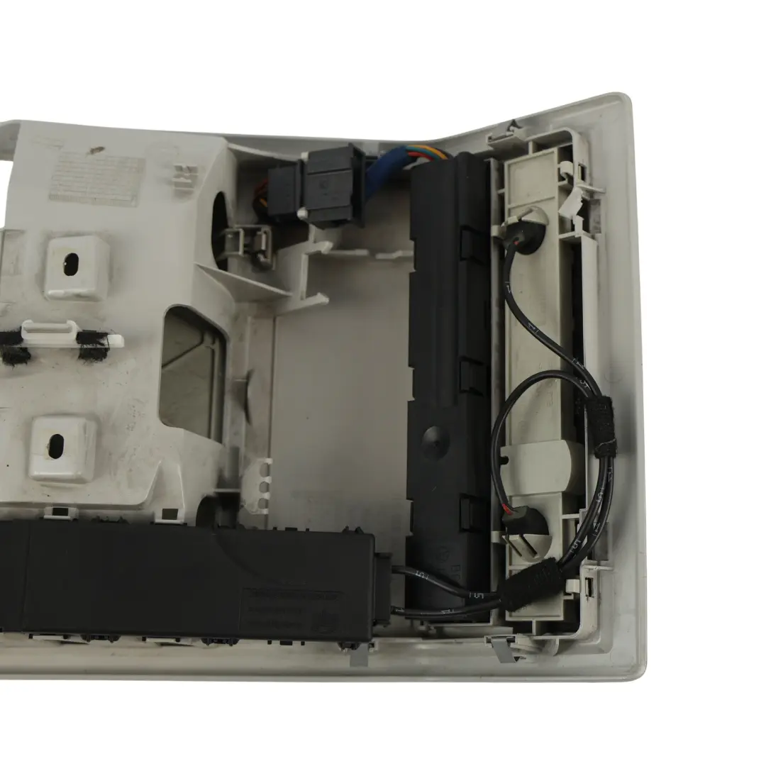 7L Dachhimmel Licht Abdeckung Taste Mitte für Volkswagen Touareg mit Teilenummer 7L6868349K Volkswagen Touareg 7L Dachhimmel Licht Abdeckung Taste Mitte - SKU 7L6868349K-1 - Teilenummer 7L6868349K