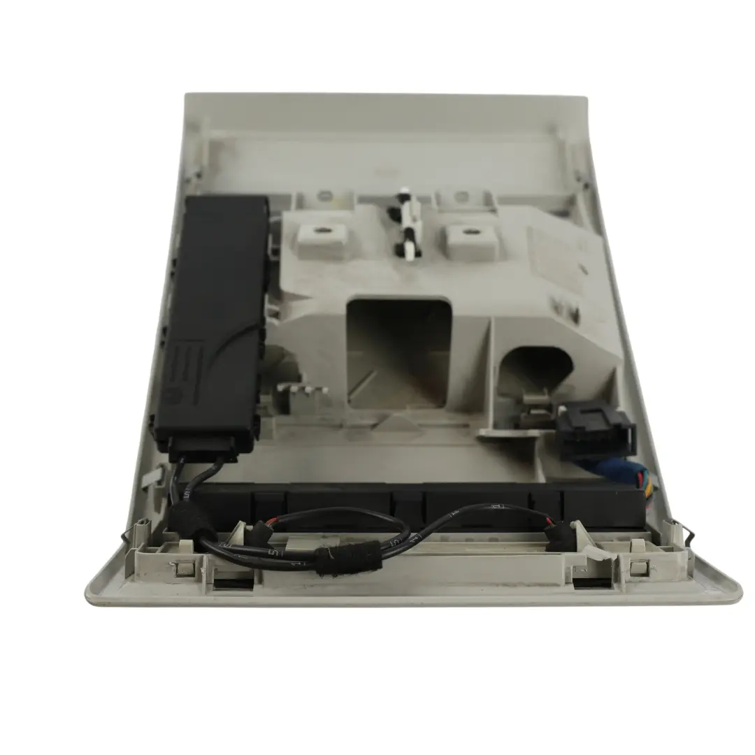 7L Panel Osłona Obudowa Oświetlenia Podsufitki do VW Touareg o numerze 7L6868349K VW Touareg 7L Panel Osłona Obudowa Oświetlenia Podsufitki - SKU 7L6868349K-1 - Numer Części 7L6868349K