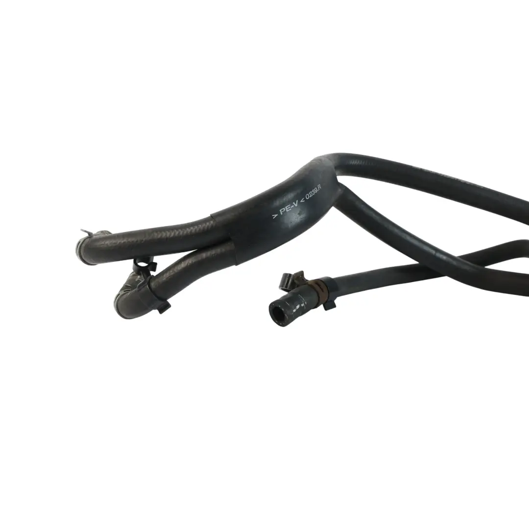 Rura Przewód Chłodnicy Cieczy do Audi Q7 4L o numerze 7L8122096F Audi Q7 4L Rura Przewód Chłodnicy Cieczy - SKU 7L8122096F - Numer Części 7L8122096F