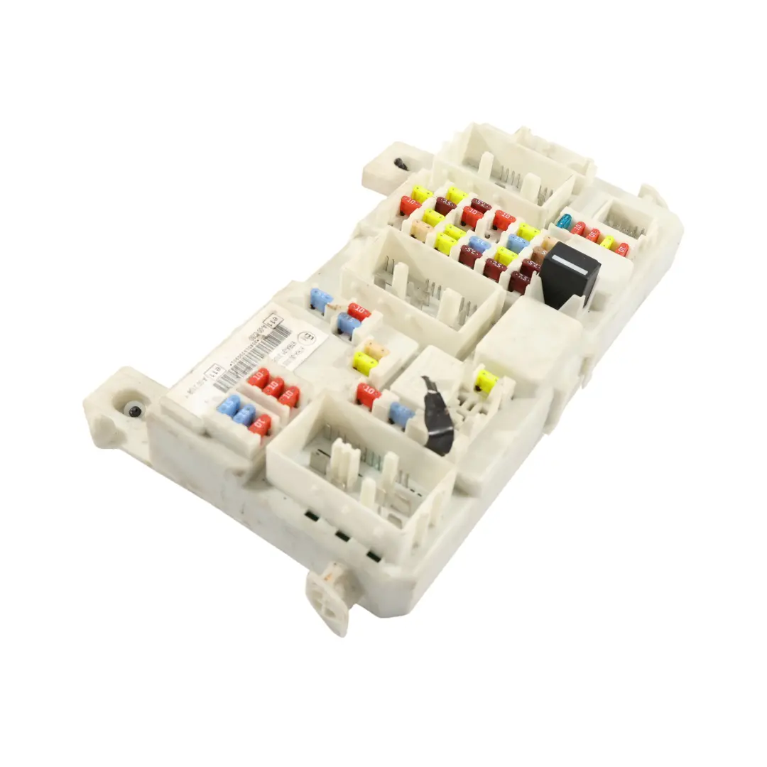 Ford Kuga Mk1 Body Control Module BCM Fuse Box - SKU 7M5T-14A073-JG - Part number 7M5T-14A073-JG