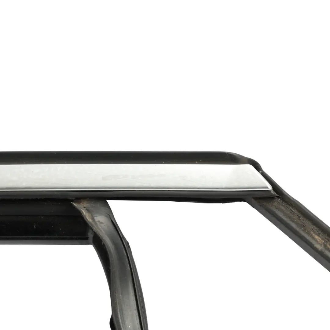 7N Front Door Window Guide Seal Gasket Right O/S to Volkswagen Sharan with Part number 7N0837432K Volkswagen Sharan 7N Front Door Window Guide Seal Gasket Right O/S - SKU 7N0837432K - Part number 7N0837432K