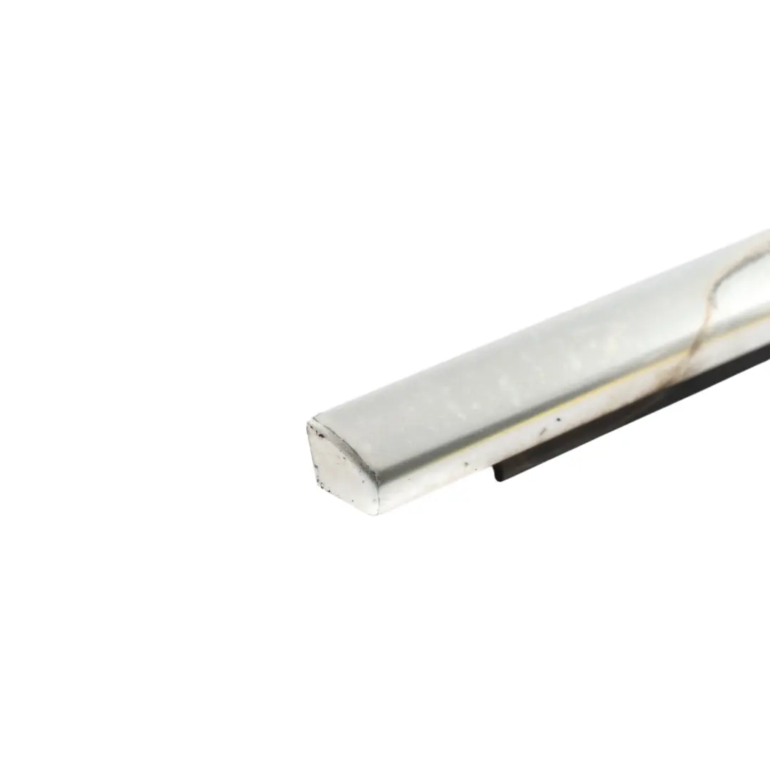 7N Moldura Ventana Delantera Cromado Derecho para Volkswagen Sharan con número de pieza 7N0837476D Volkswagen Sharan 7N Moldura Ventana Delantera Cromado Derecho - SKU 7N0837476D - Número de pieza 7N0837476D