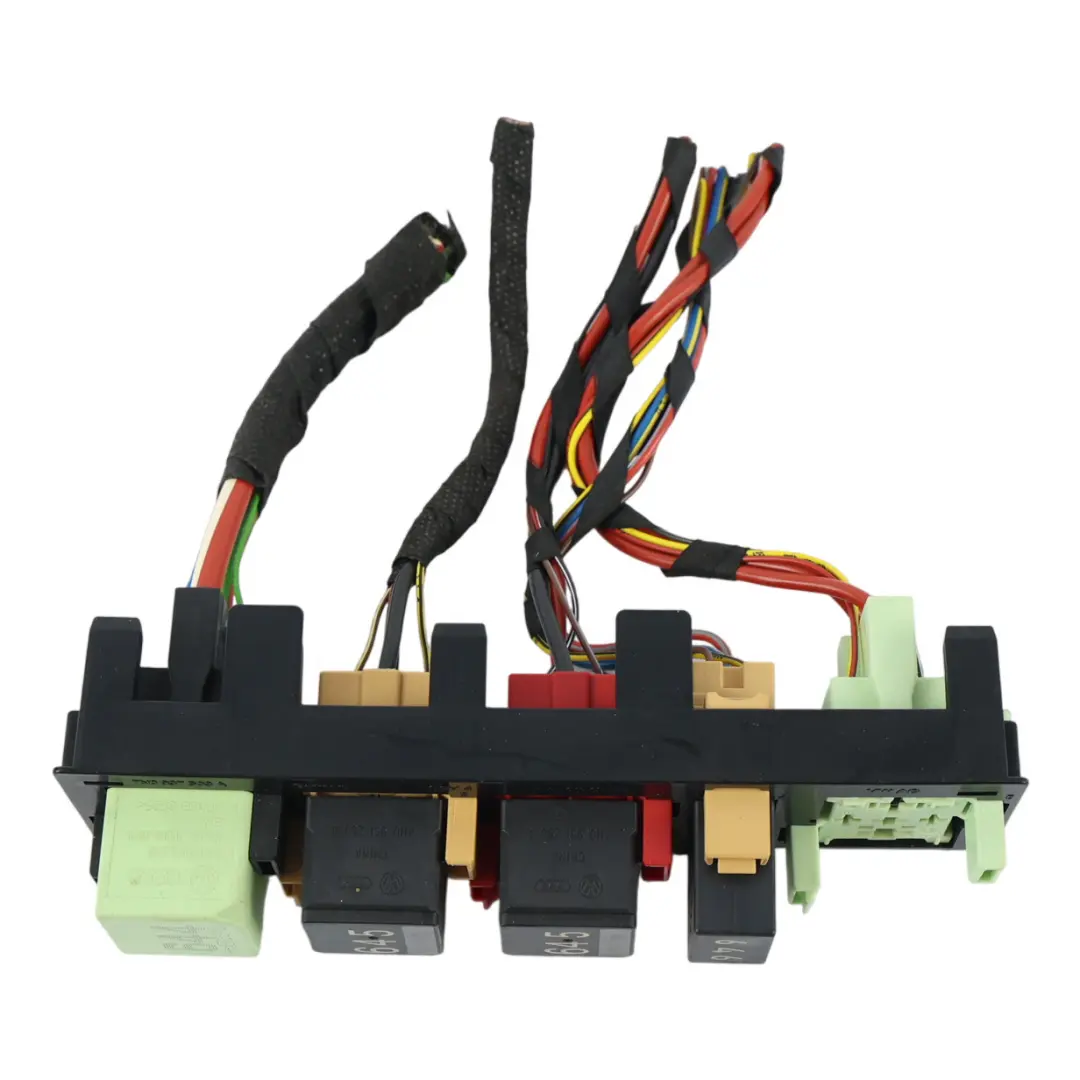 Mk3 Soporte Caja Relé para Volkswagen Q3 8U Scirocco con número de pieza 7N0937503A Volkswagen Q3 8U Scirocco Mk3 Soporte Caja Relé - SKU 7N0937503A - Número de pieza 7N0937503A