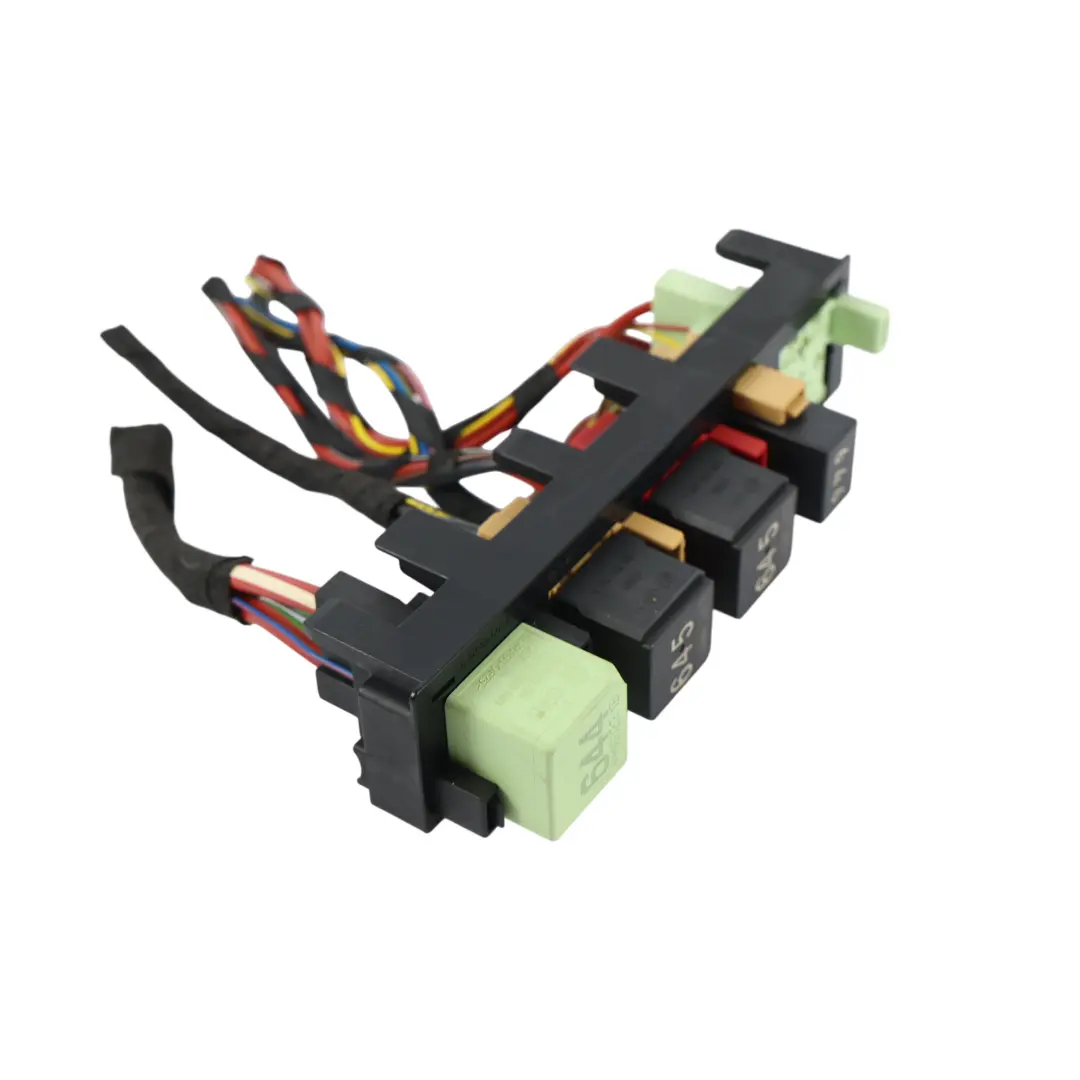 Mk3 Relais Halterung Box für Volkswagen Audi Q3 8U Scirocco mit Teilenummer 7N0937503A Volkswagen Audi Q3 8U Scirocco Mk3 Relais Halterung Box - SKU 7N0937503A - Teilenummer 7N0937503A