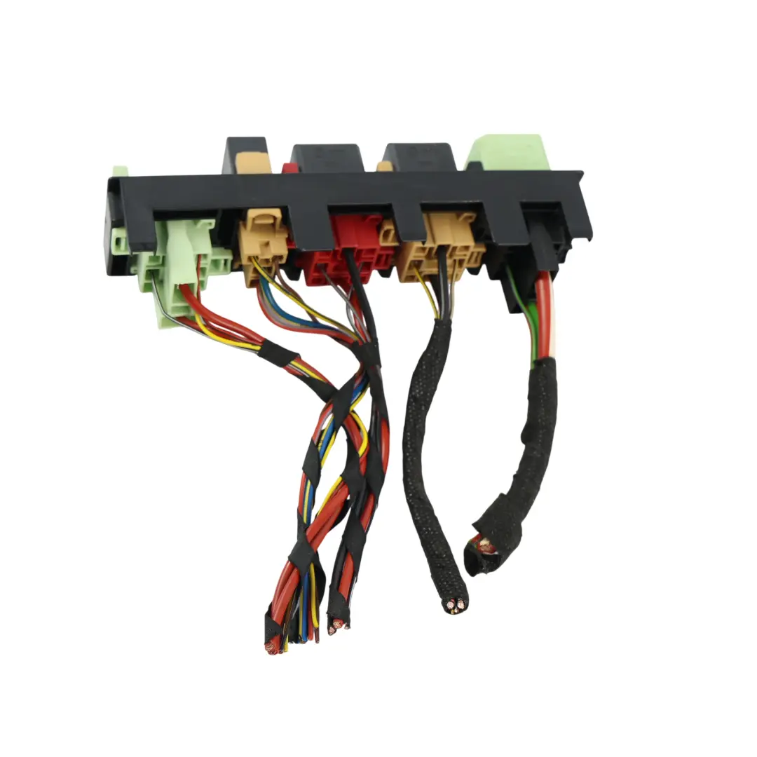 Volkswagen Q3 8U Scirocco Mk3 Staffa Supporto Relè - SKU 7N0937503A - Numero di parte 7N0937503A