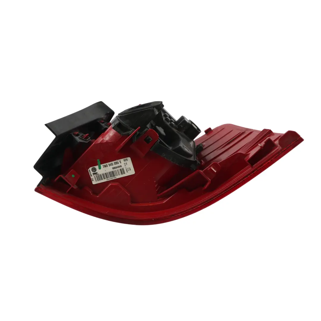 7N Lampa Tylna Zewnętrzna Lewy Tył do Volkswagen Sharan o numerze 7N0945095E Volkswagen Sharan 7N Lampa Tylna Zewnętrzna Lewy Tył - SKU 7N0945095E - Numer Części 7N0945095E