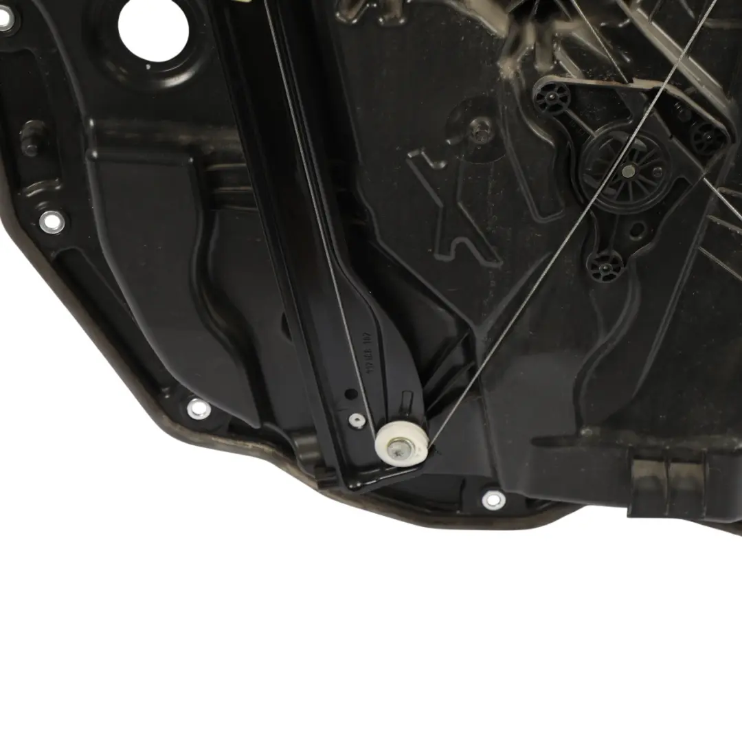 Front Right O/S Door Window Regulator 7P5837462 to Porsche Cayenne 92A with Part number 7P5837756B Porsche Cayenne 92A Front Right O/S Door Window Regulator 7P5837462 - SKU 7P5837756B - Part number 7P5837756B