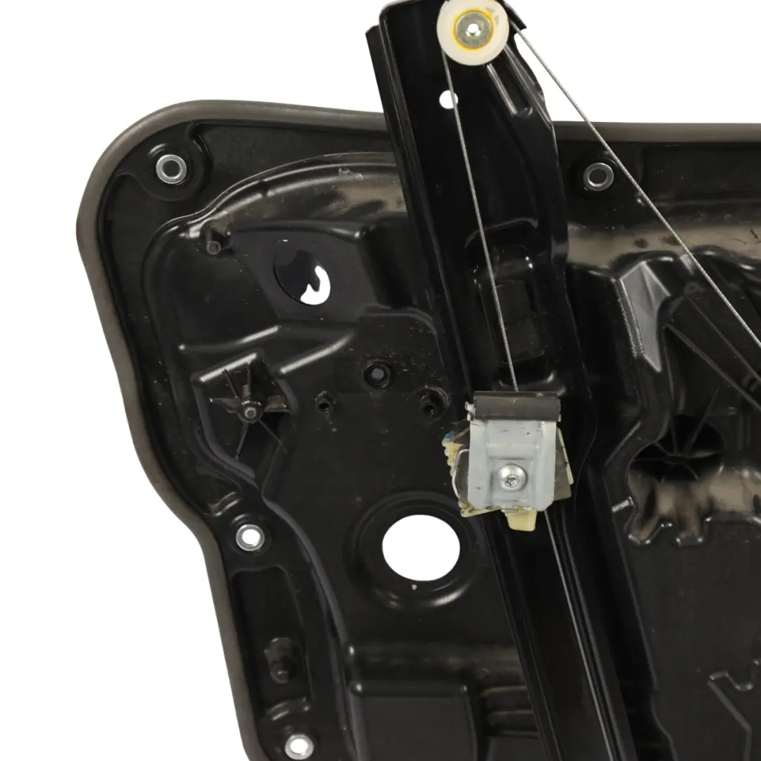 Front Right O/S Door Window Regulator 7P5837462 to Porsche Cayenne 92A with Part number 7P5837756B Porsche Cayenne 92A Front Right O/S Door Window Regulator 7P5837462 - SKU 7P5837756B - Part number 7P5837756B