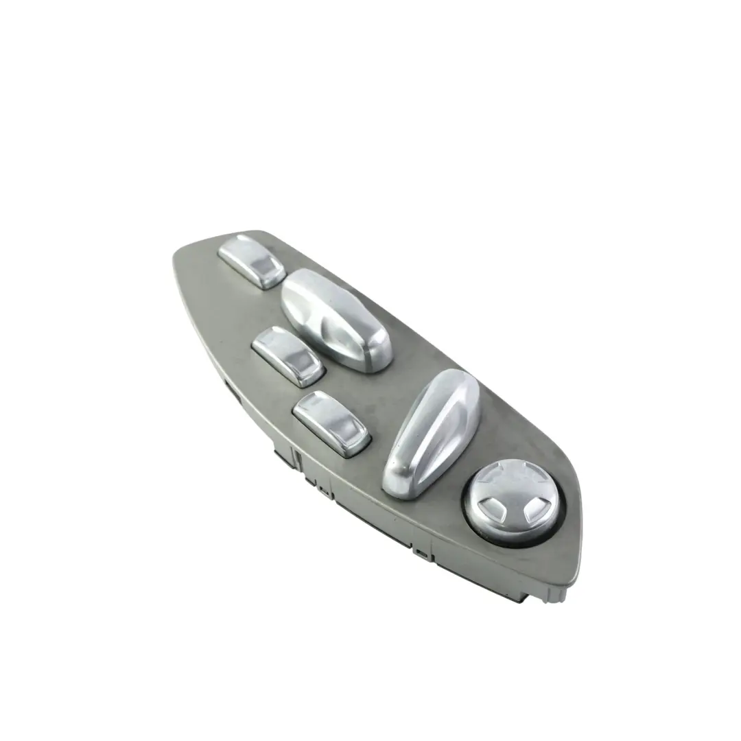 Interruttore Sedile Anteriore Destro per Porsche Cayenne 92A con numero di parte 7PP959748Q Porsche Cayenne 92A Interruttore Sedile Anteriore Destro - SKU 7PP959748Q - Numero di parte 7PP959748Q