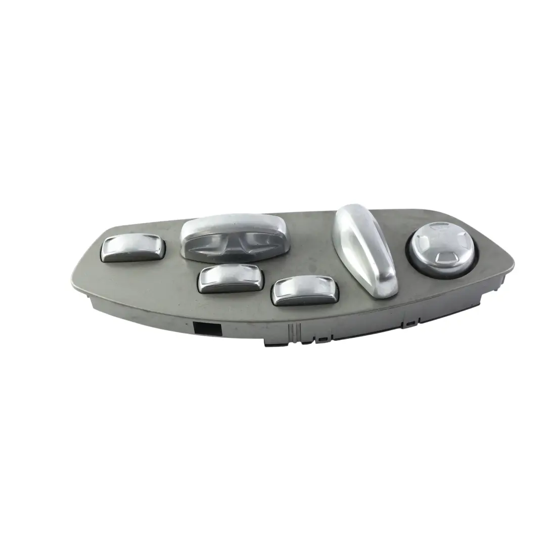 Interruttore Sedile Anteriore Destro per Porsche Cayenne 92A con numero di parte 7PP959748Q Porsche Cayenne 92A Interruttore Sedile Anteriore Destro - SKU 7PP959748Q - Numero di parte 7PP959748Q