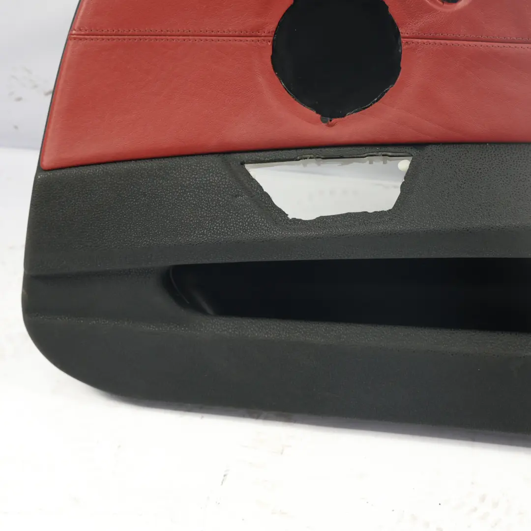 Pannello Rivestimento Porta Pelle Rosso Imola Destro per BMW Z4 E85 E86 con numero di parte 8035480 BMW Z4 E85 E86 Pannello Rivestimento Porta Pelle Rosso Imola Destro - SKU 8035480 - Numero di parte 8035480