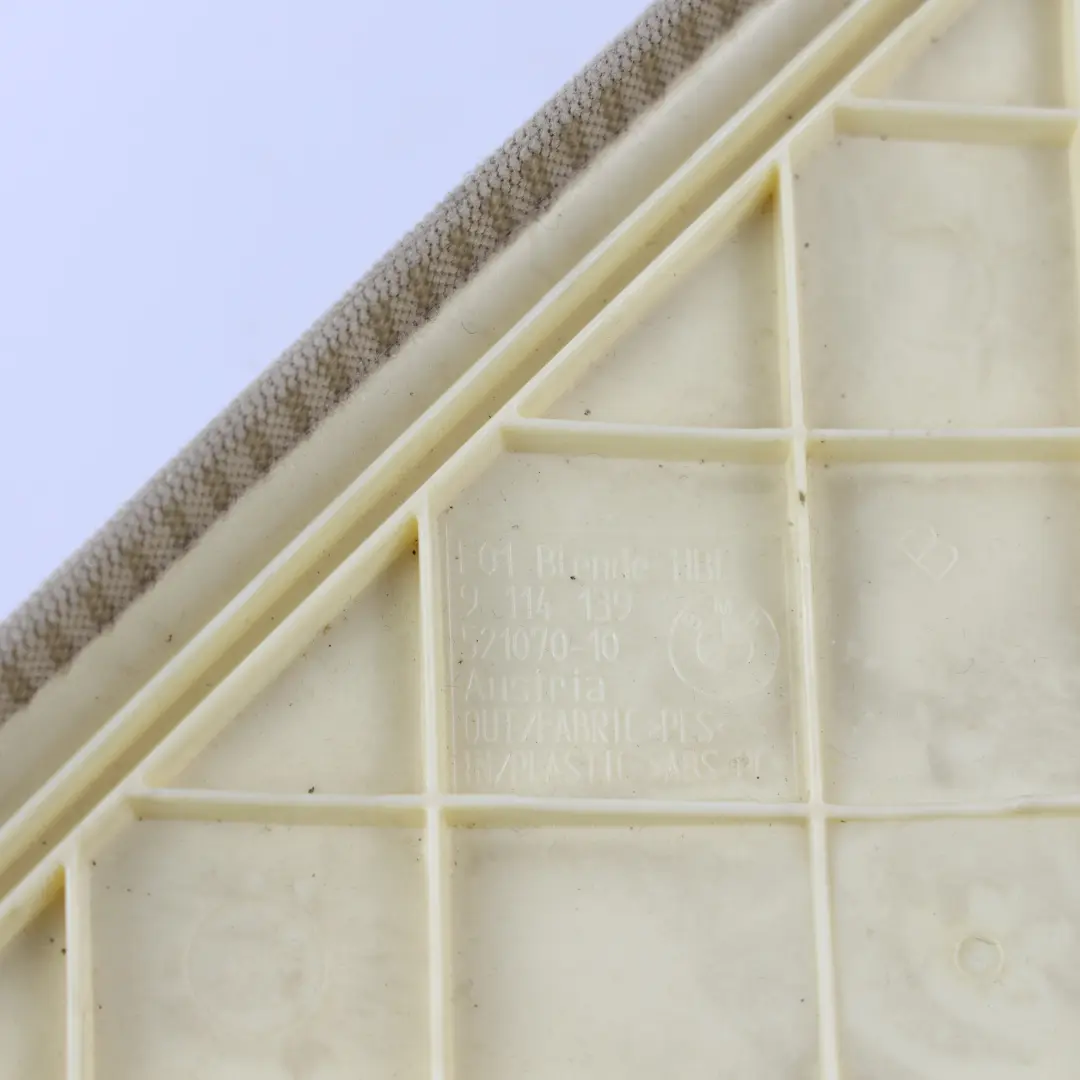 Copertura Terzo Stop Posteriore Pannello Trim Oyster per BMW F01 F02 con numero di parte 9170492 BMW F01 F02 Copertura Terzo Stop Posteriore Pannello Trim Oyster - SKU 9170492 - Numero di parte 9170492