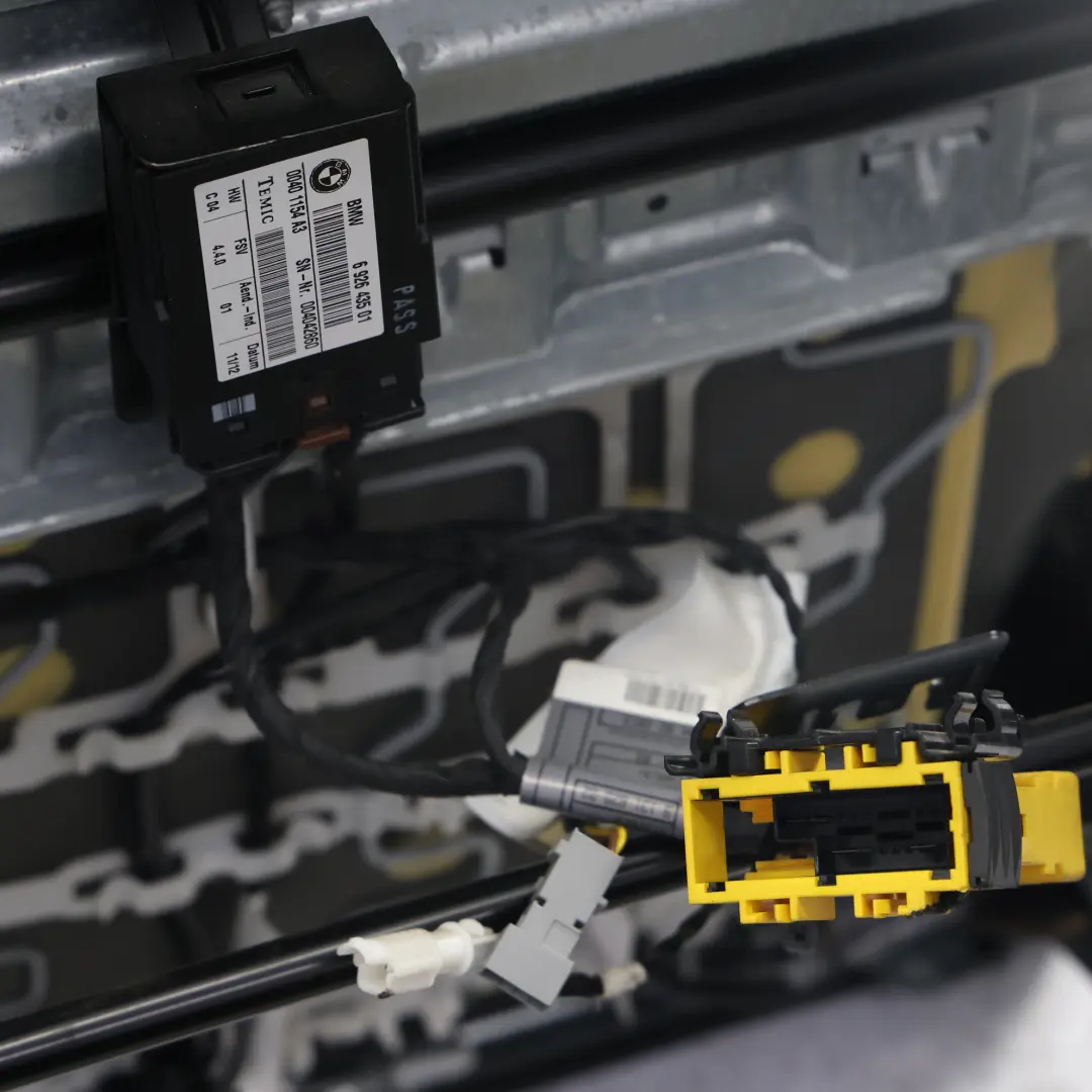 Vordersitz BMW E90 E91 M Sport Stoff Rechts Innenausstattung Alcantara Anthrazit für mit Teilenummer 8036336 Vordersitz BMW E90 E91 M Sport Stoff Rechts Innenausstattung Alcantara Anthrazit - SKU 8036336-4 - Teilenummer 8036336