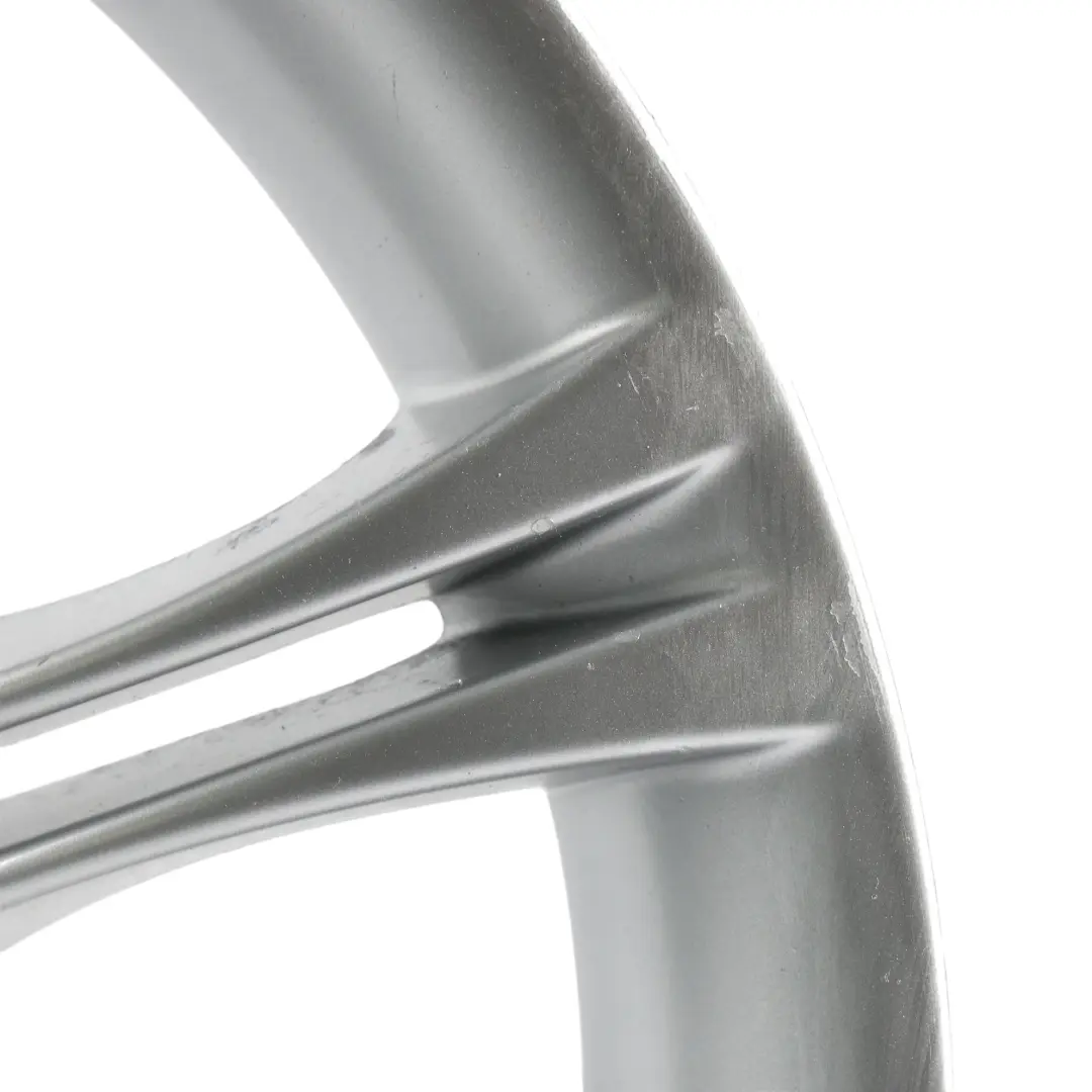 Felga Aluminiowa 18" 8J ET:20 do BMW E60 E61 o numerze 8036947 BMW E60 E61 Felga Aluminiowa 18" 8J ET:20 - SKU 8036947-2 - Numer Części 8036947