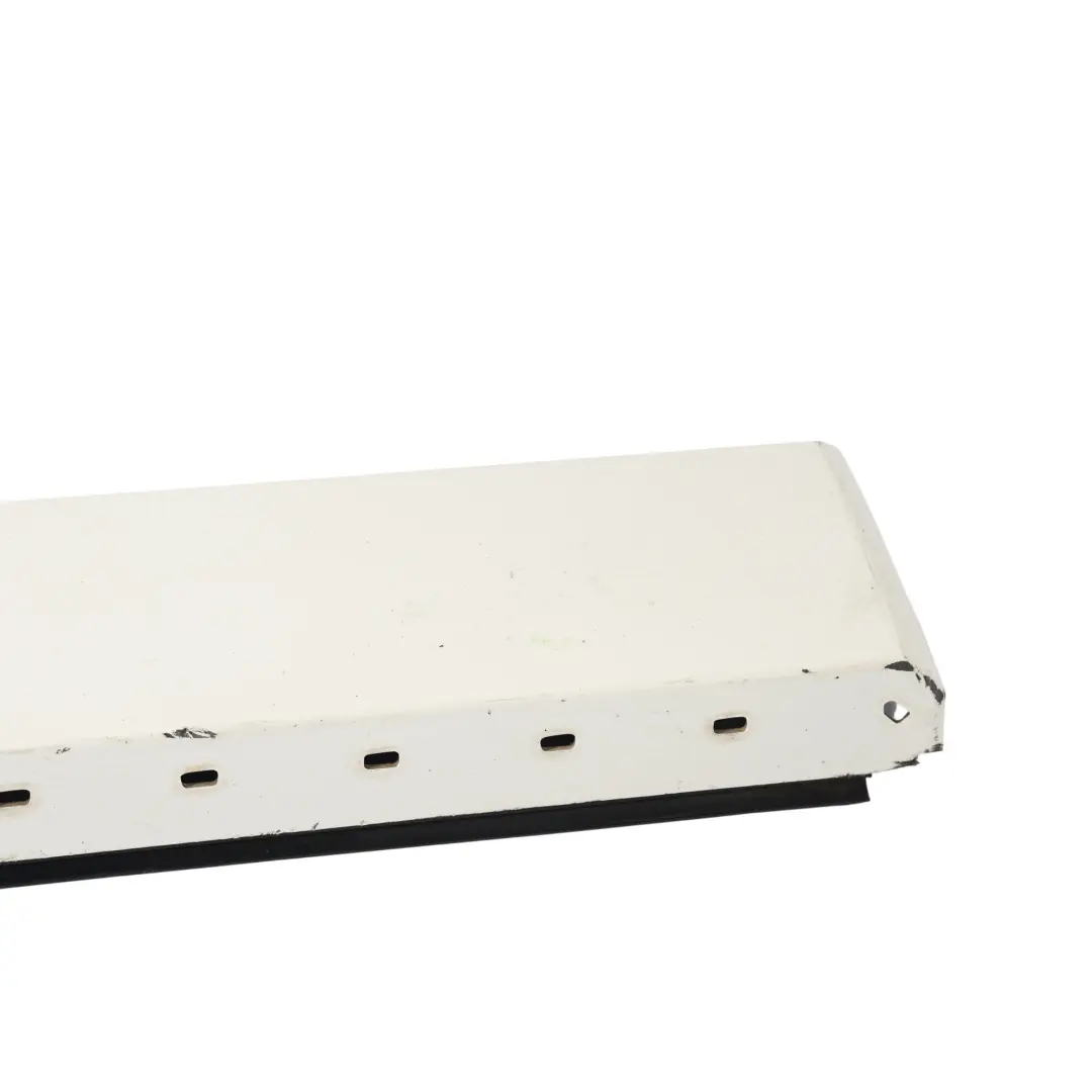 Baguette Porte M Sport Arrière Droite Blanc Alpin pour BMW X3 F25 à propos du numéro de pièce 8052084 BMW X3 F25 Baguette Porte M Sport Arrière Droite Blanc Alpin - SKU 8052084 - Numéro de pièce 8052084