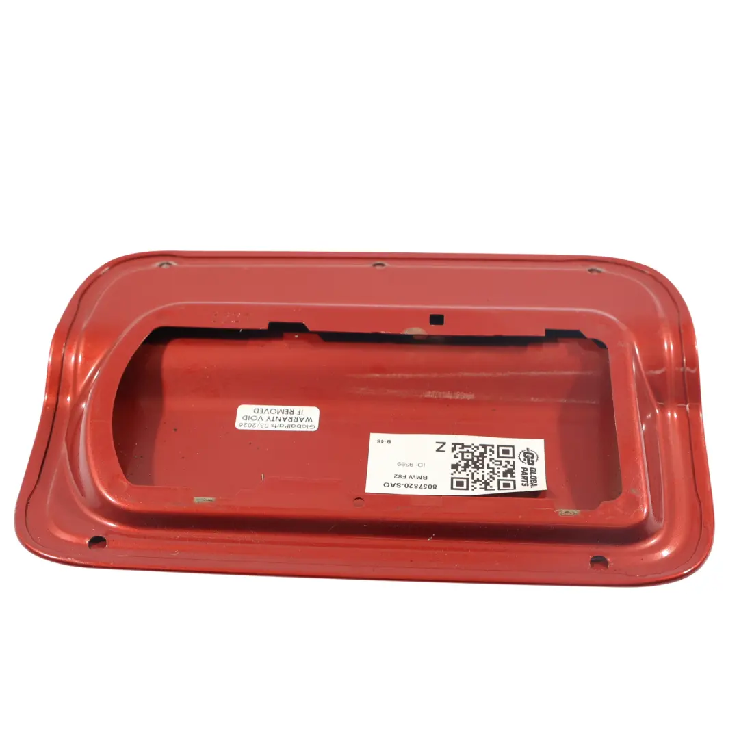 Coperchio Sportello Carburante Arancione Sakhir B50 per BMW M4 F82 con numero di parte 8057820 BMW M4 F82 Coperchio Sportello Carburante Arancione Sakhir B50 - SKU 8057820-SAO - Numero di parte 8057820