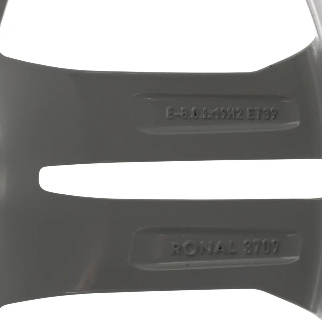 Argento Cerchio lega 19" 8J ET:39 Doppie razze per Audi Q5 FY S Line con numero di parte 80A601025G Audi Q5 FY S Line Argento Cerchio lega 19" 8J ET:39 Doppie razze - SKU 80A601025G-1 - Numero di parte 80A601025G