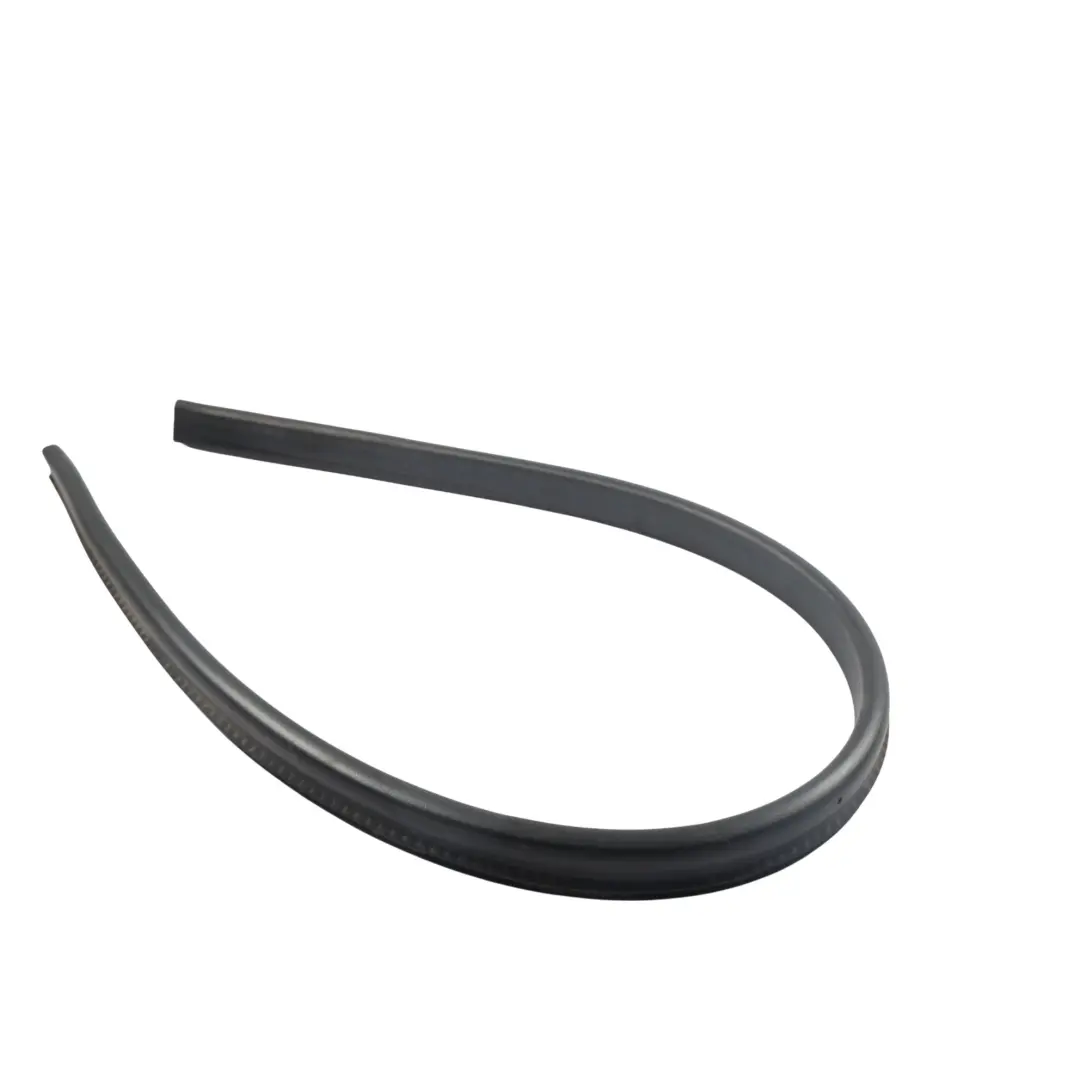 Guarnizione Gomma Vasca Pioggia Vano Motore per Audi Q5 FY con numero di parte 80A823723 Audi Q5 FY Guarnizione Gomma Vasca Pioggia Vano Motore - SKU 80A823723 - Numero di parte 80A823723