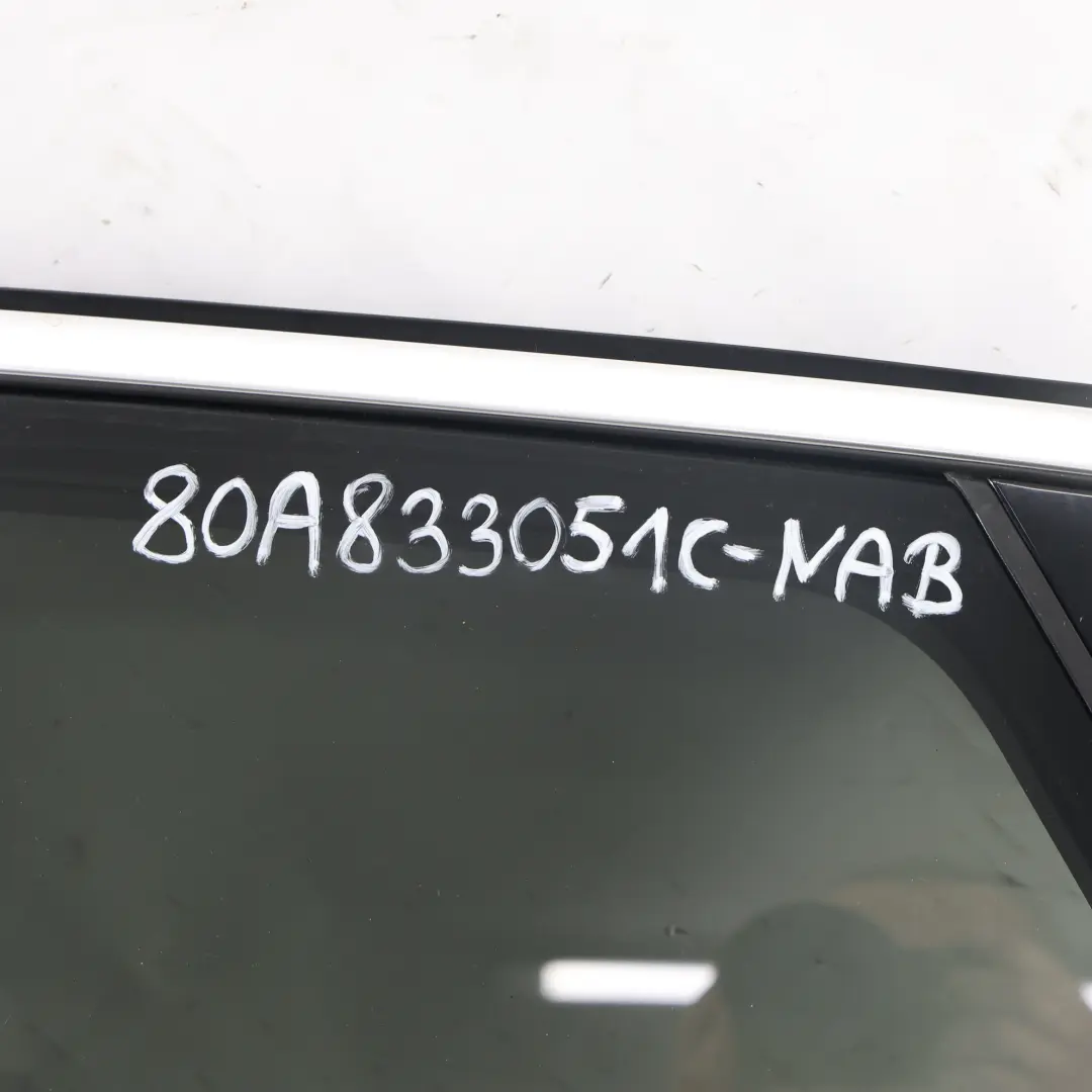 Audi Q5 FY Revestimiento Puerta Trasera Izquierda Azul Navarra Metalico X5H - SKU 80A833051C-NAB - Número de pieza 80A833051C
