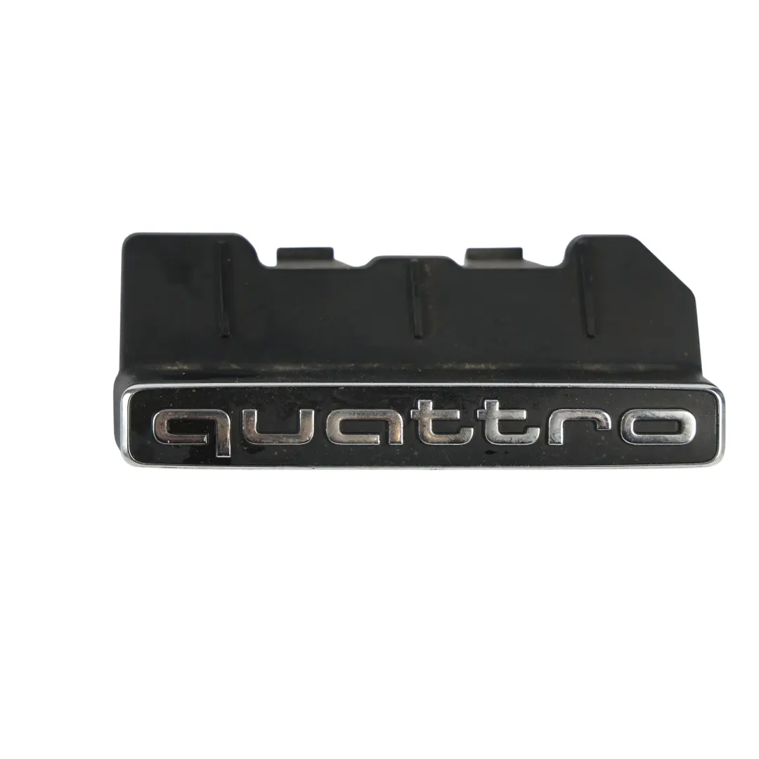 Audi Q5 FY Badge Emblème Grille Avant Quattro Lettering - SKU 80A853736D - Numéro de pièce 80A853736D