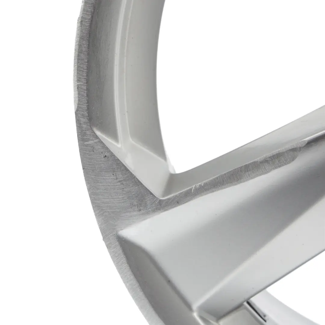 Audi Q2 GA Cerchio In Lega Argento 17" ET:45 7J - SKU 81A601025B-2 - Numero di parte 81A601025B