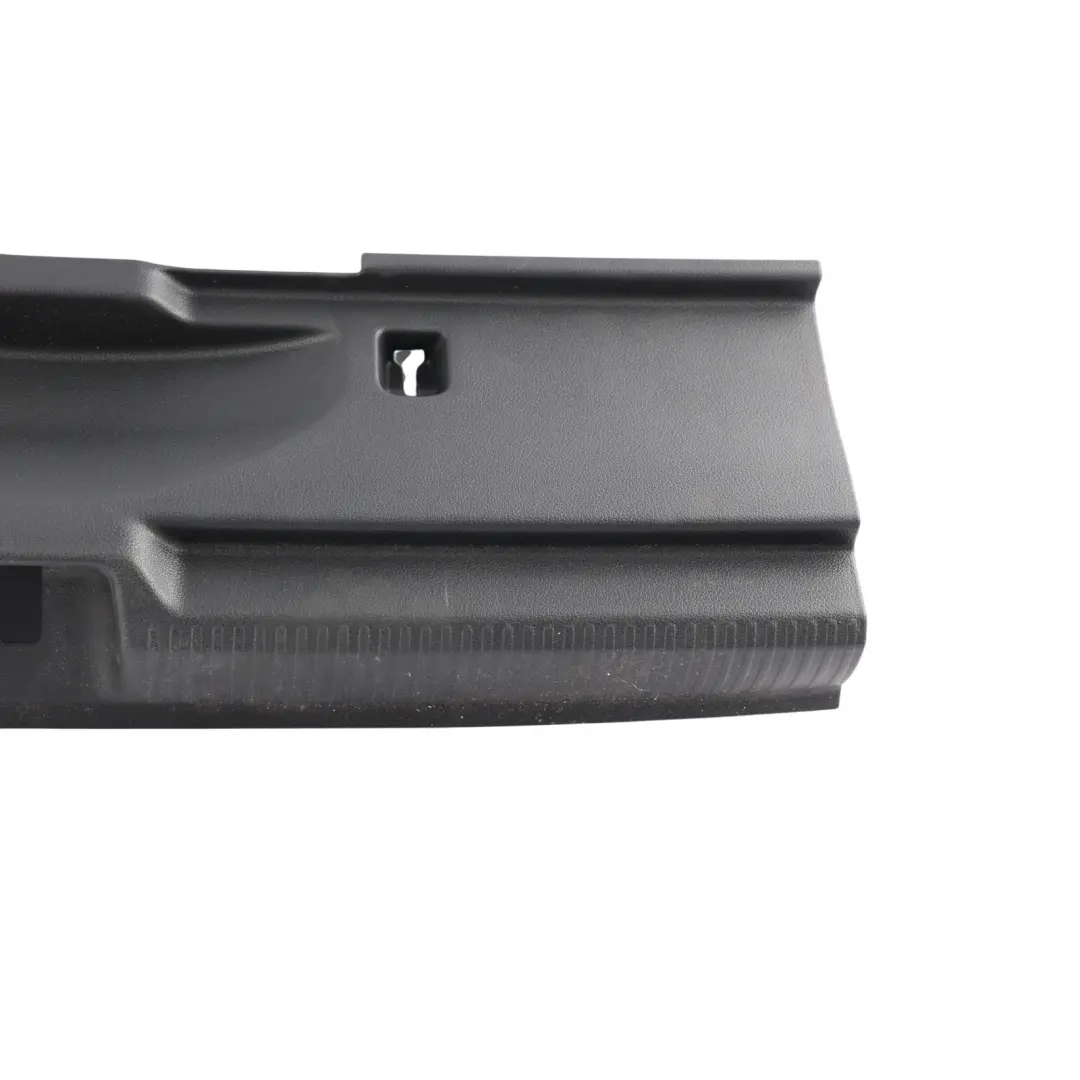 Copertura Bordo Bagagliaio Pannello Serratura Centrale per Audi Q2 GA con numero di parte 81A863471B Audi Q2 GA Copertura Bordo Bagagliaio Pannello Serratura Centrale - SKU 81A863471B - Numero di parte 81A863471B