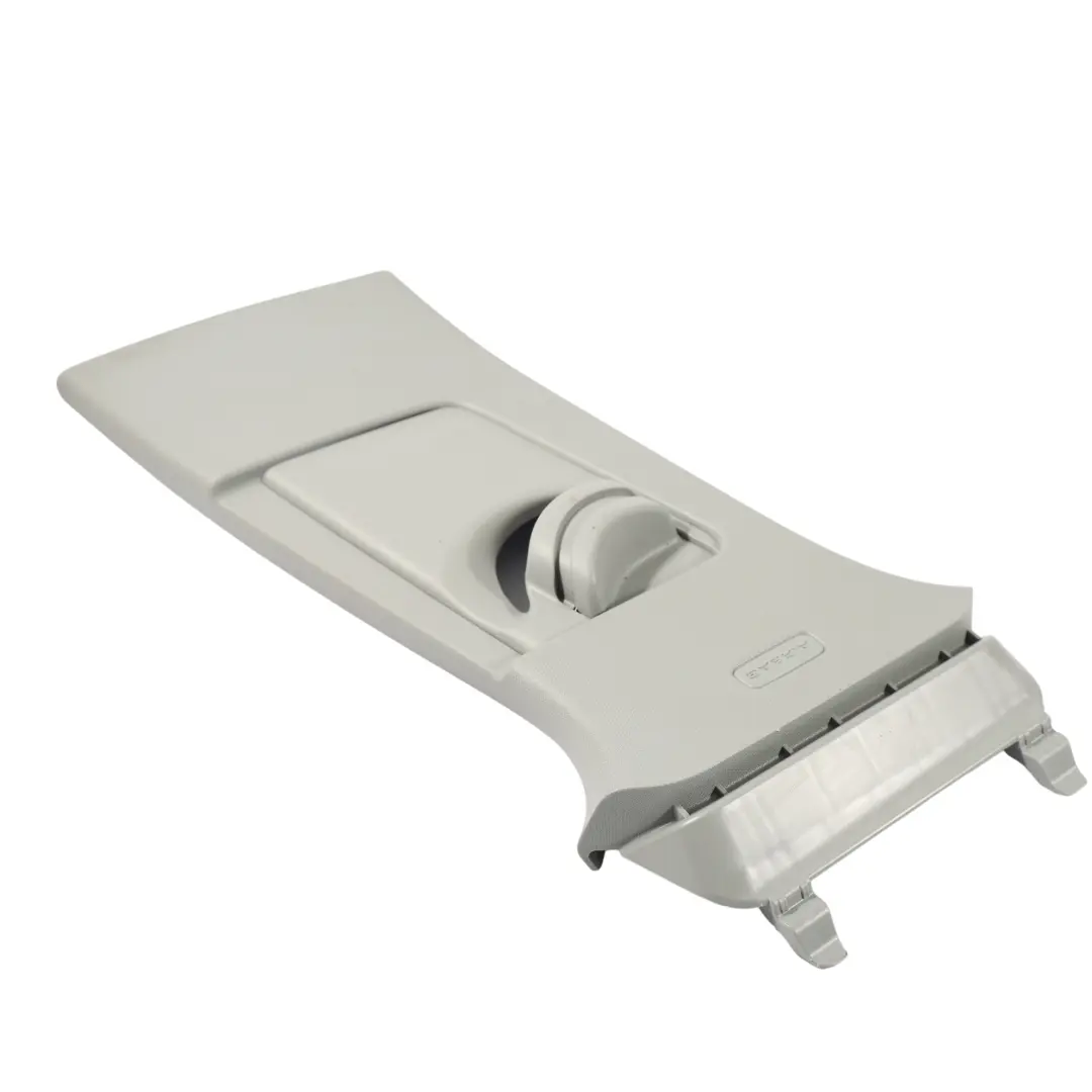 Moldura Pilar B Gris Titanio Superior Izquierdo para Audi Q2 GA con número de pieza 81A867243 Audi Q2 GA Moldura Pilar B Gris Titanio Superior Izquierdo - SKU 81A867243 - Número de pieza 81A867243