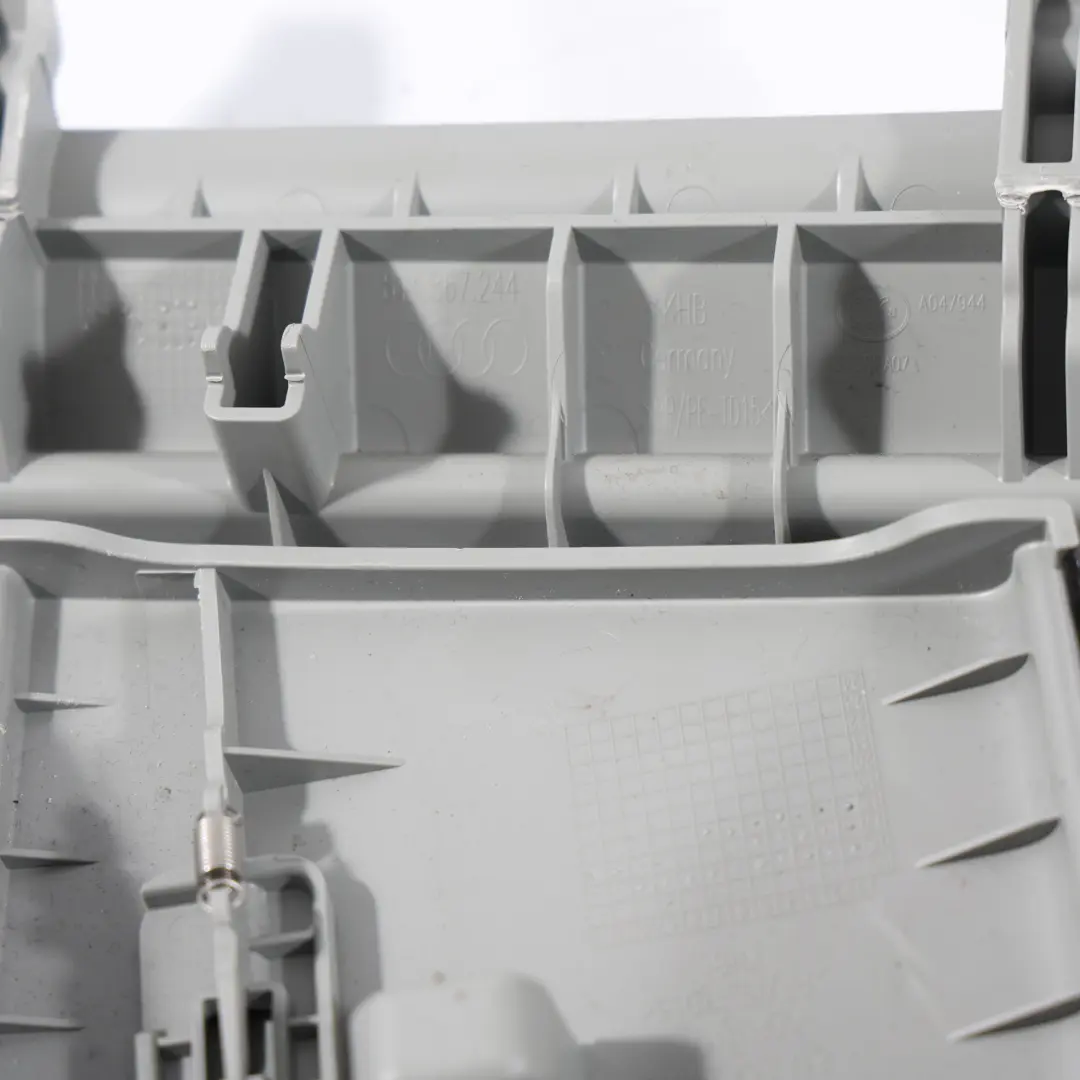 B-Säule Verkleidung Abdeckung Titan Grau Oben Rechts für Audi Q2 GA mit Teilenummer 81A867244 Audi Q2 GA B-Säule Verkleidung Abdeckung Titan Grau Oben Rechts - SKU 81A867244 - Teilenummer 81A867244