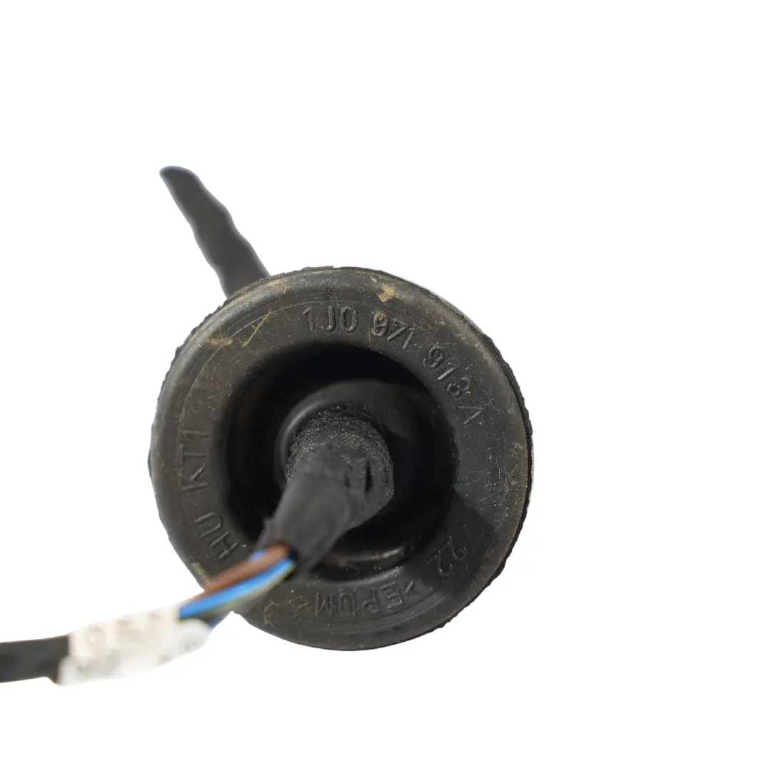 Piloto Trasero Izquierdo Maletero Cableado para Audi Q2 GA con número de pieza 81A945069C Audi Q2 GA Piloto Trasero Izquierdo Maletero Cableado - SKU 81A945069C-1 - Número de pieza 81A945069C