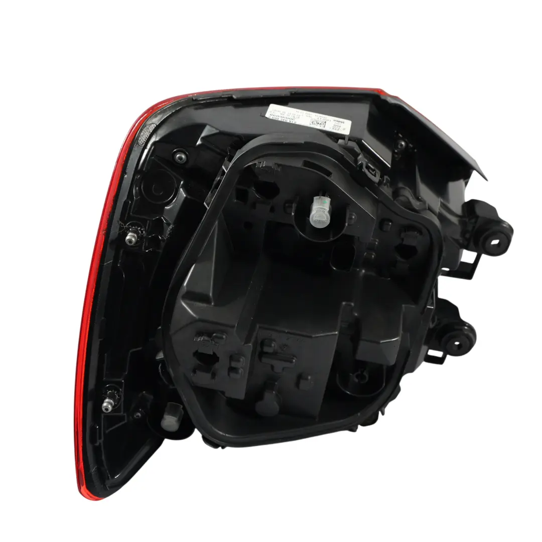 Feu Arrière Gauche Hayon pour Audi Q2 GA à propos du numéro de pièce 81A945069C Audi Q2 GA Feu Arrière Gauche Hayon - SKU 81A945069C - Numéro de pièce 81A945069C