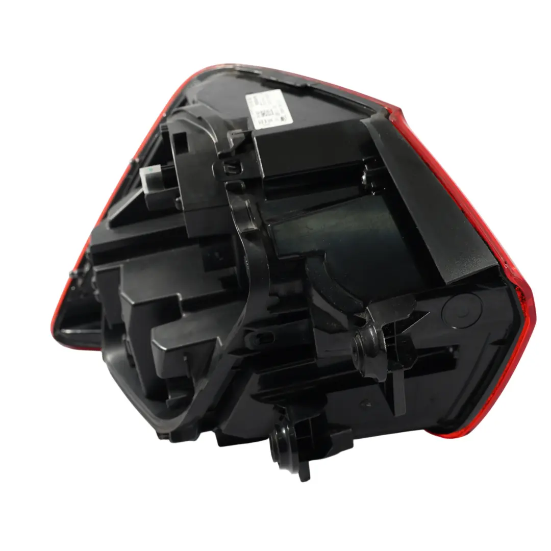 Reflektor Lampa Tylna Lewa Lewy Tył do Audi Q2 GA o numerze 81A945069C Audi Q2 GA Reflektor Lampa Tylna Lewa Lewy Tył - SKU 81A945069C - Numer Części 81A945069C