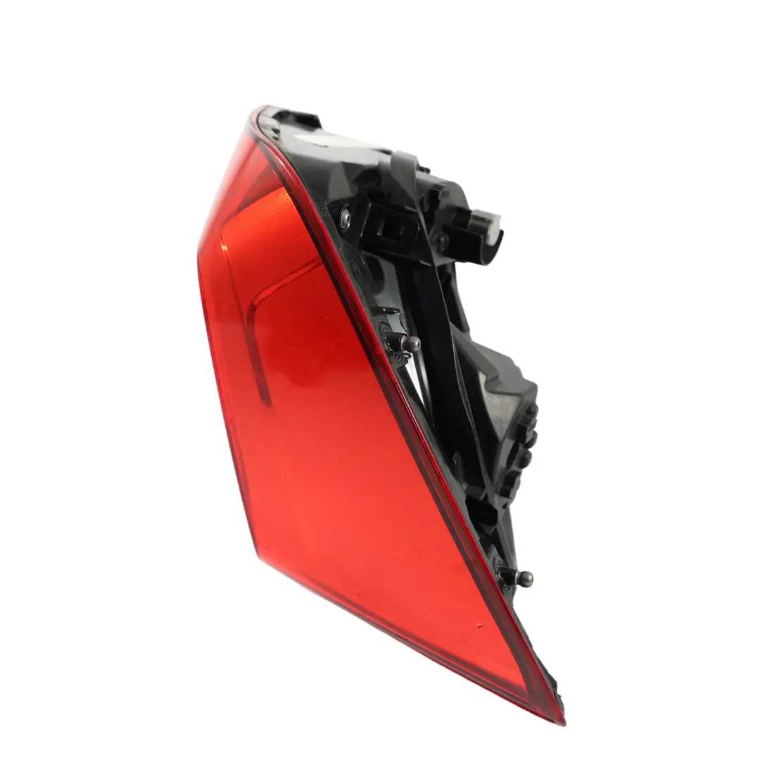 Luz Trasera Izquierda Maletero para Audi Q2 GA con número de pieza 81A945069C Audi Q2 GA Luz Trasera Izquierda Maletero - SKU 81A945069C - Número de pieza 81A945069C