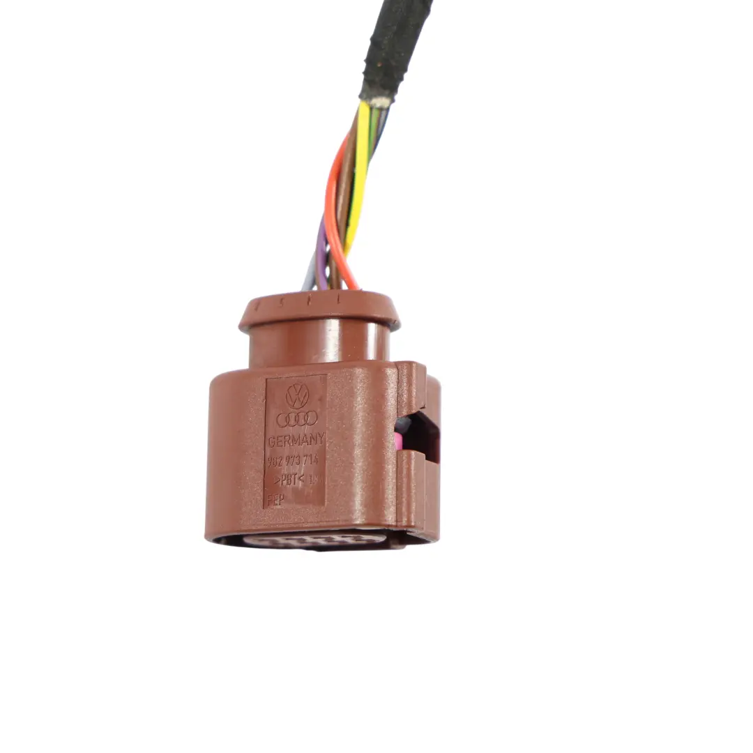 Feu Arrière Prise Connecteur Arrière Droit pour Audi Q2 GA à propos du numéro de pièce 81A945070C Audi Q2 GA Feu Arrière Prise Connecteur Arrière Droit - SKU 81A945070C-1 - Numéro de pièce 81A945070C