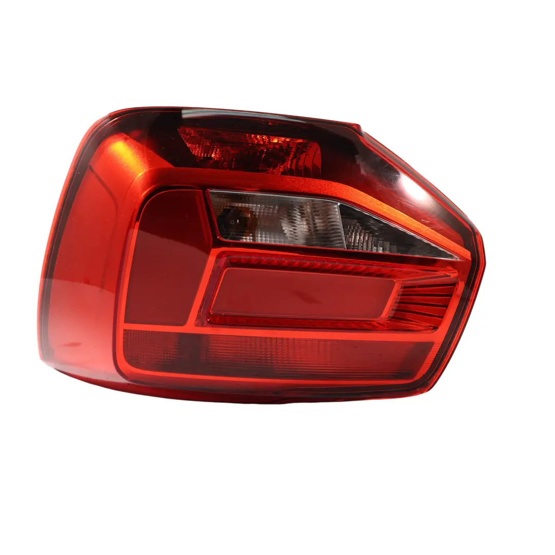 Reflektor Lampa Tylna Prawa Prawy Tył do Audi Q2 GA o numerze 81A945070C Audi Q2 GA Reflektor Lampa Tylna Prawa Prawy Tył - SKU 81A945070C - Numer Części 81A945070C