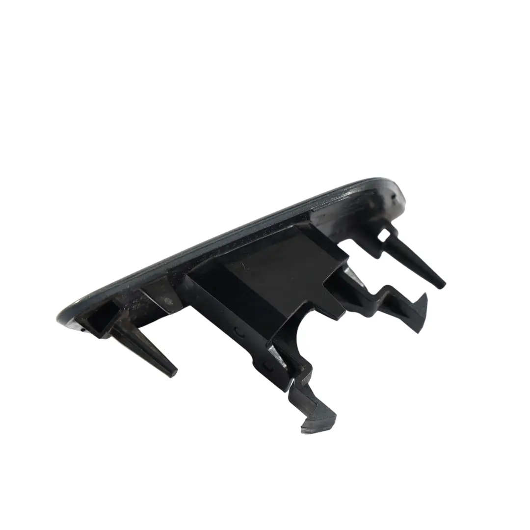 Tapa Lavafaros Izquierda Gris Nano Metalizado X7M para Audi Q2 GA con número de pieza 81A955275 Audi Q2 GA Tapa Lavafaros Izquierda Gris Nano Metalizado X7M - SKU 81A955275-NGR - Número de pieza 81A955275