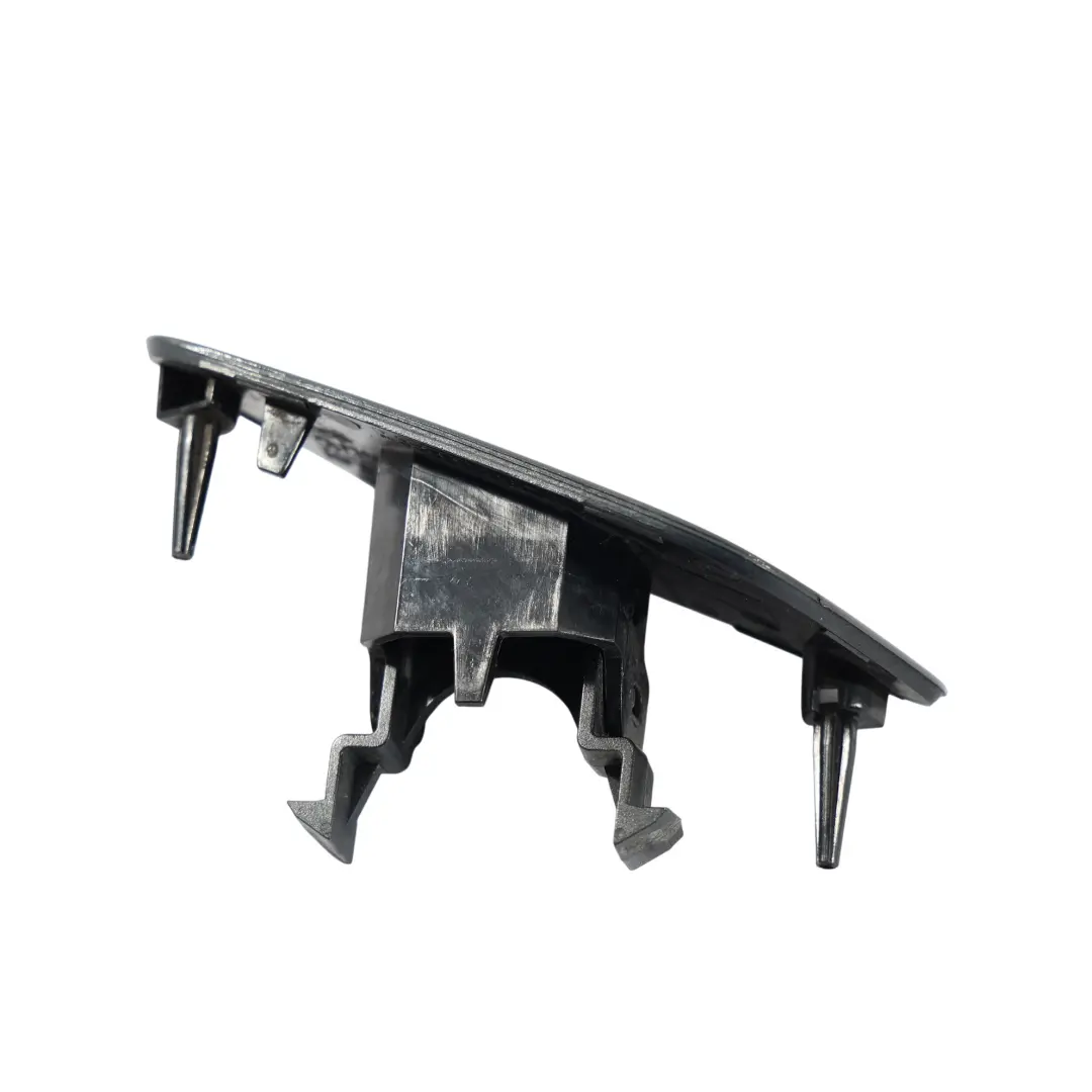 Tapa Lavafaros Izquierda Gris Nano Metalizado X7M para Audi Q2 GA con número de pieza 81A955275 Audi Q2 GA Tapa Lavafaros Izquierda Gris Nano Metalizado X7M - SKU 81A955275-NGR - Número de pieza 81A955275