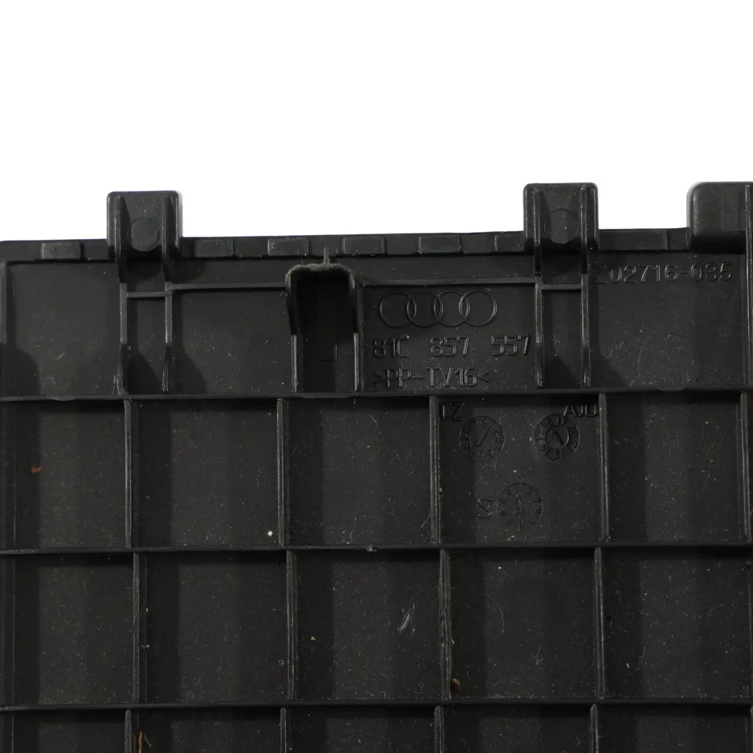 Handschuhfach Abdeckung Armaturenbrett Verkleidung für Audi Q2 GA mit Teilenummer 81C857557 Audi Q2 GA Handschuhfach Abdeckung Armaturenbrett Verkleidung - SKU 81C857557 - Teilenummer 81C857557