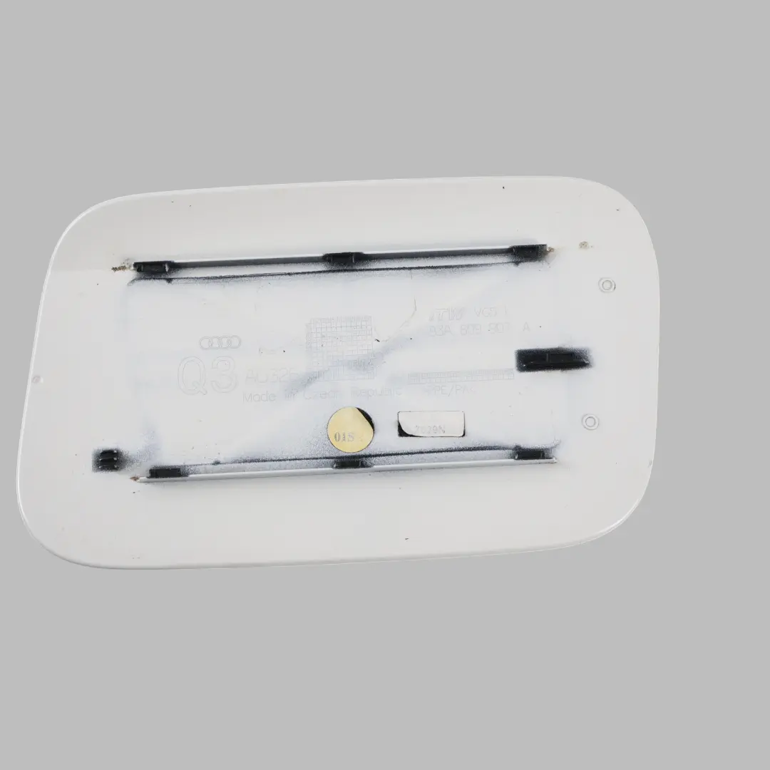 Tankdeckel Abdeckung Gletscherweiß Perleffekt S9R für Audi Q3 F3 mit Teilenummer 83A809907A Audi Q3 F3 Tankdeckel Abdeckung Gletscherweiß Perleffekt S9R - SKU 83A809907A-MGW - Teilenummer 83A809907A