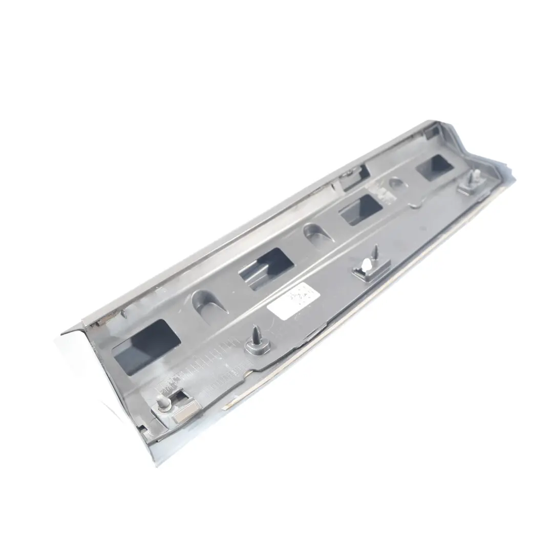 RSQ3 F3 Couvercle Porte Arrière Droite Blanc Glacier Nacré S9R pour Audi à propos du numéro de pièce 83A853970D Audi RSQ3 F3 Couvercle Porte Arrière Droite Blanc Glacier Nacré S9R - SKU 83A853970D-MGW - Numéro de pièce 83A853970D