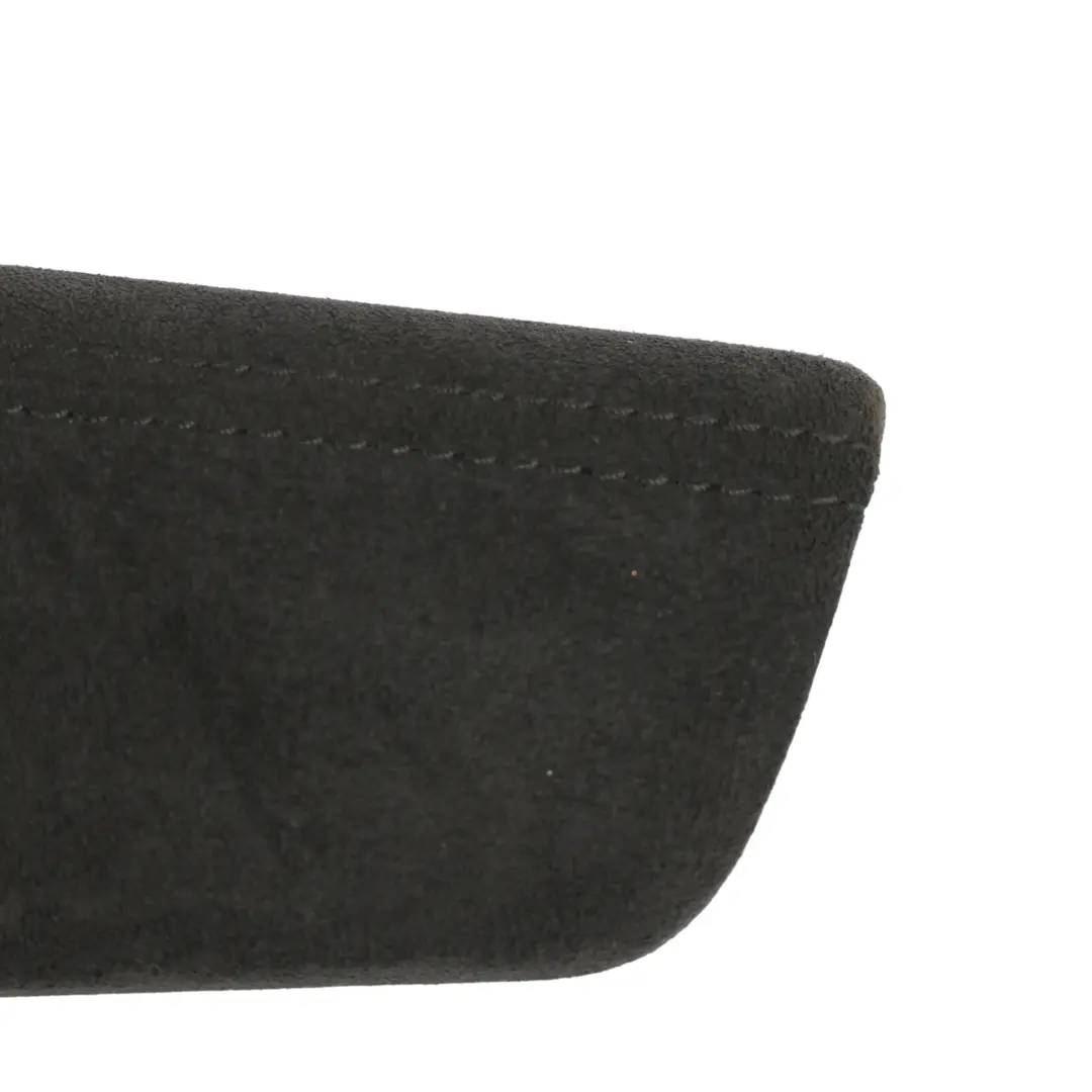 Revêtement Accoudoir Carte Porte Avant Tissu Noir Droit pour Audi Q3 F3 à propos du numéro de pièce 83A867174A Audi Q3 F3 Revêtement Accoudoir Carte Porte Avant Tissu Noir Droit - SKU 83A867174A-1 - Numéro de pièce 83A867174A