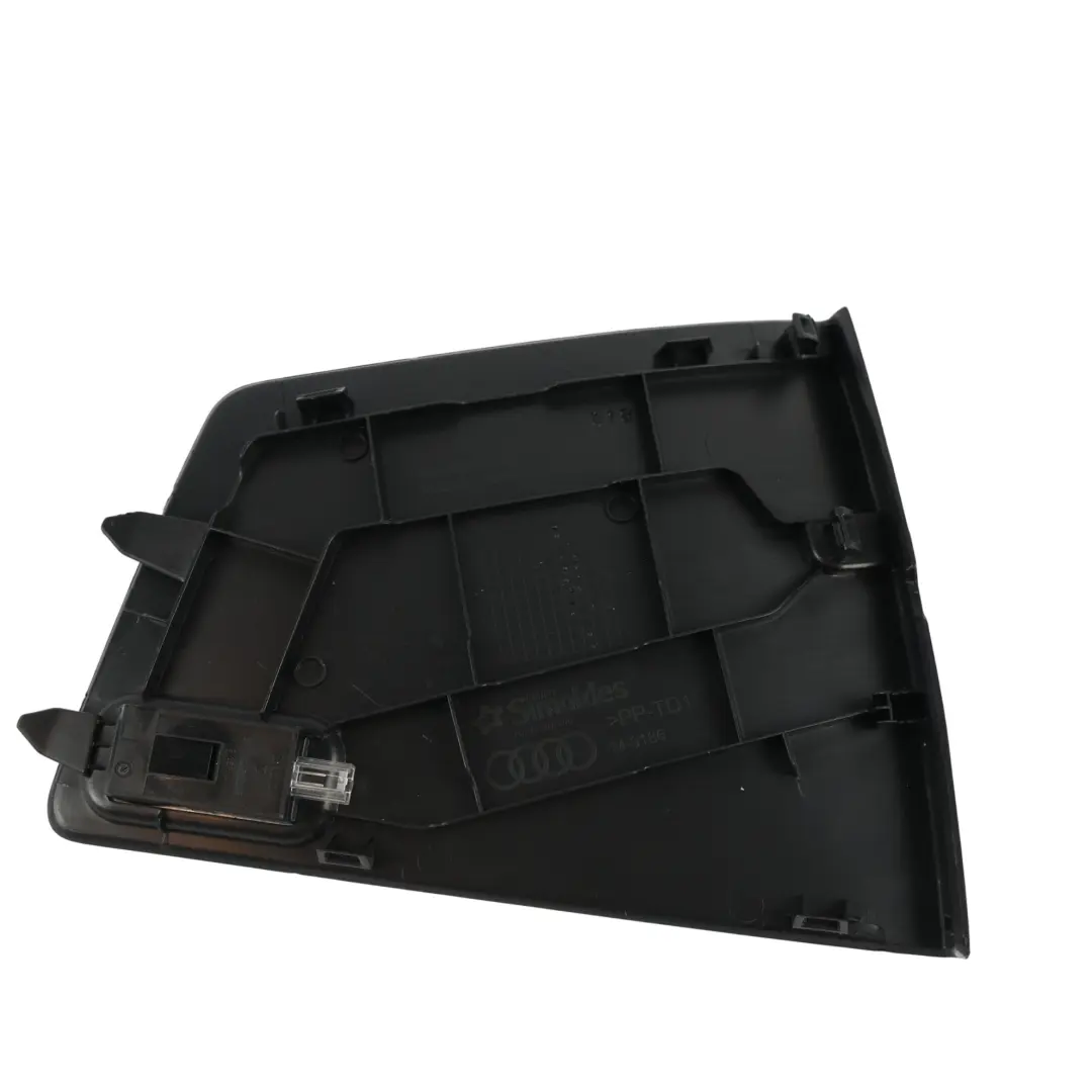 Copertura Fanale Posteriore Bagagliaio Interno Destro Nero per Audi Q3 F3 con numero di parte 83A867658A Audi Q3 F3 Copertura Fanale Posteriore Bagagliaio Interno Destro Nero - SKU 83A867658A - Numero di parte 83A867658A