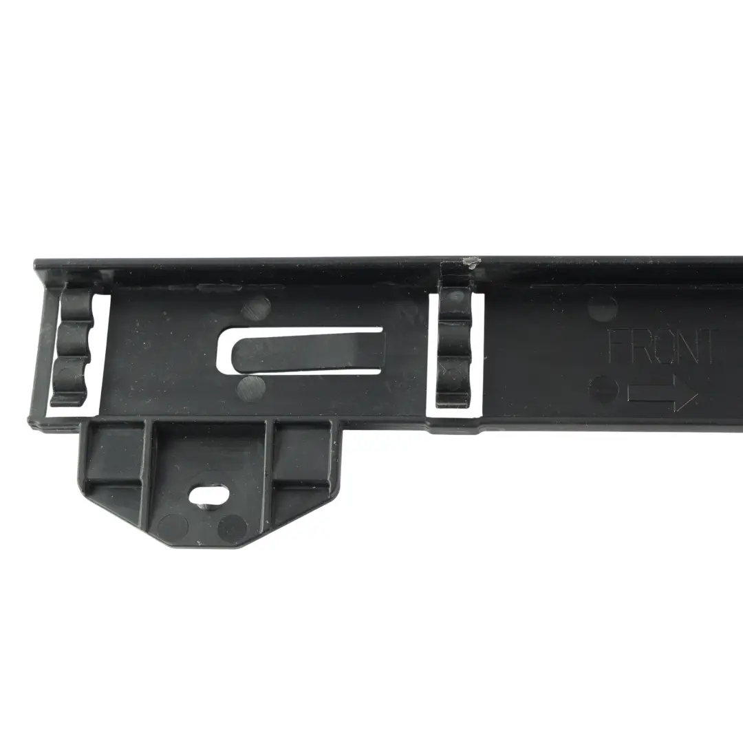 Soporte Guía Cable Sensor NOx PM para BMW G30 G31 G32 G11 con número de pieza 8573343 BMW G30 G31 G32 G11 Soporte Guía Cable Sensor NOx PM - SKU 8573343 - Número de pieza 8573343