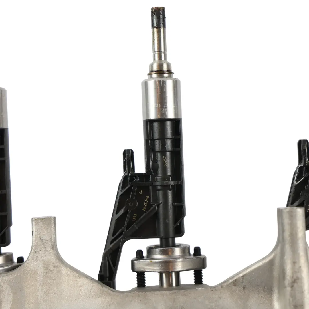 M140i 340i 440i Riel Alta Presión Combustible B58 para BMW F20 F30 F32 con número de pieza 8665635 BMW F20 F30 F32 M140i 340i 440i Riel Alta Presión Combustible B58 - SKU 8665635-1 - Número de pieza 8665635