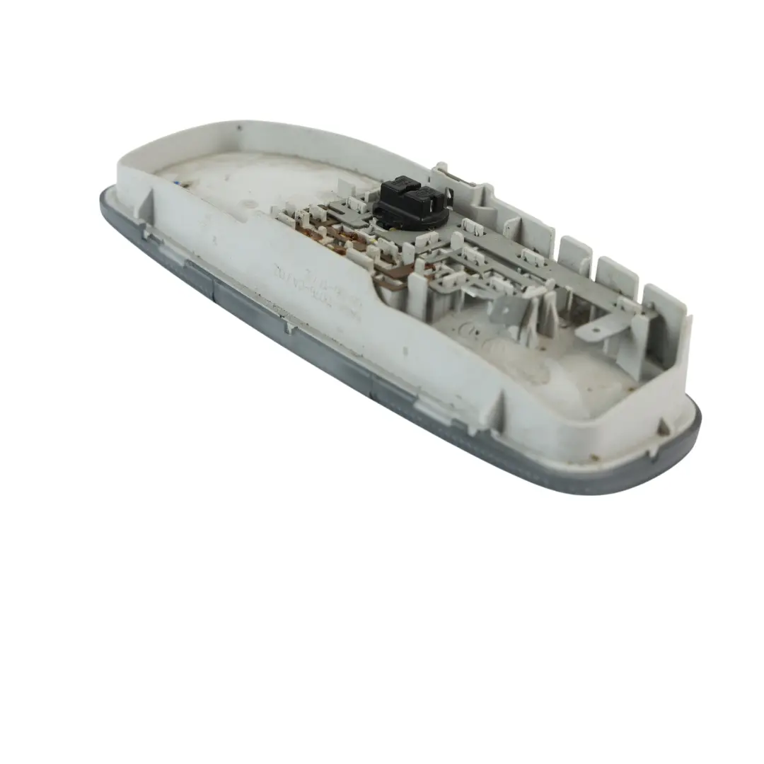 Luz Lectura Interior Techo Gris 8A6A-13776-EA para Ford Fiesta MK7 con número de pieza 8A6A-13776-CA Ford Fiesta MK7 Luz Lectura Interior Techo Gris 8A6A-13776-EA - SKU 8A6A-13776-CA - Número de pieza 8A6A-13776-CA