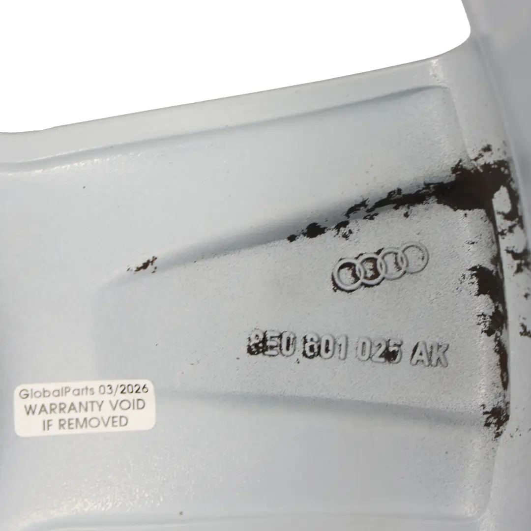 Silberne Alufelge Leichtmetallfelge 18" ET:43 8J für Audi A4 B7 mit Teilenummer 8E0601025AK Audi A4 B7 Silberne Alufelge Leichtmetallfelge 18" ET:43 8J - SKU 8E0601025AK-6 - Teilenummer 8E0601025AK