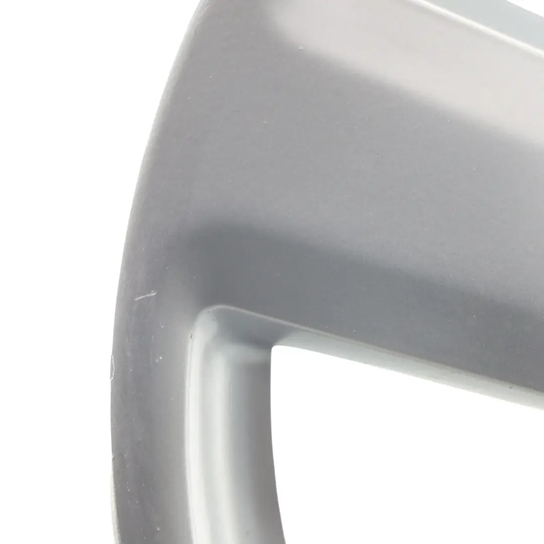 Cerchio In Lega Argento 18" ET:43 8J per Audi A4 B7 con numero di parte 8E0601025AK Audi A4 B7 Cerchio In Lega Argento 18" ET:43 8J - SKU 8E0601025AK-6 - Numero di parte 8E0601025AK