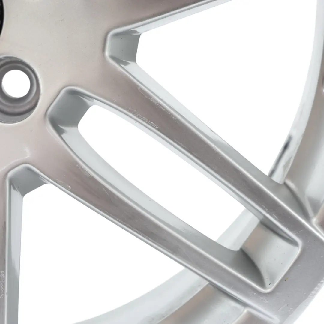 Cerchio In Lega Argento 18" 8J ET:43 per Audi A4 B6 B7 con numero di parte 8E0601025BA Audi A4 B6 B7 Cerchio In Lega Argento 18" 8J ET:43 - SKU 8E0601025BA-1 - Numero di parte 8E0601025BA