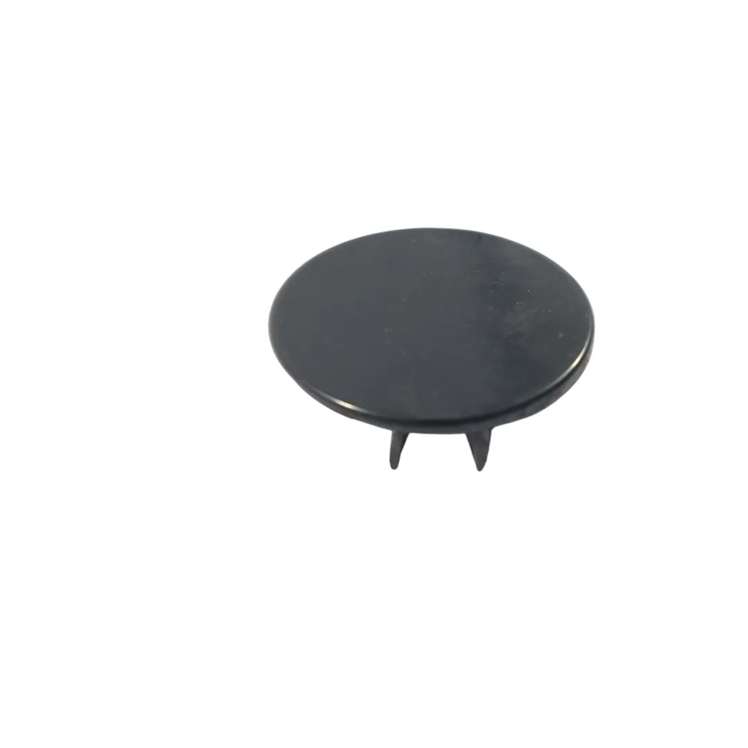 Tapa Gancho Remolque Paragolpes Delantero Negro Y9B para Audi A4 S4 B7 con número de pieza 8E0807241C Audi A4 S4 B7 Tapa Gancho Remolque Paragolpes Delantero Negro Y9B - SKU 8E0807241C-BBL - Número de pieza 8E0807241C