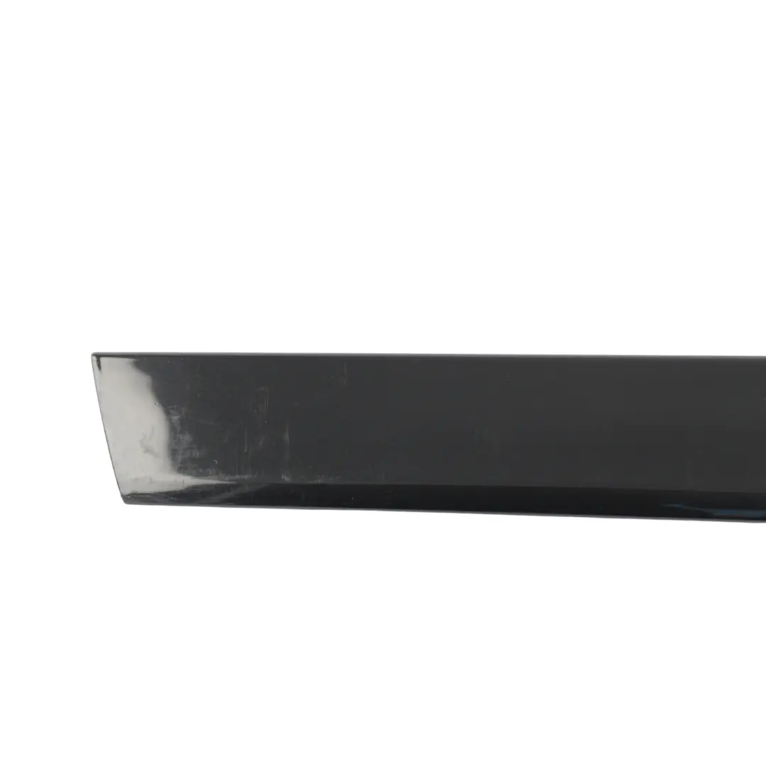 Baguette Moulure Bas Porte Arrière Gauche Noir Phantom Z9Y pour Audi A4 B7 à propos du numéro de pièce 8E0853969 Audi A4 B7 Baguette Moulure Bas Porte Arrière Gauche Noir Phantom Z9Y - SKU 8E0853969-PHB - Numéro de pièce 8E0853969
